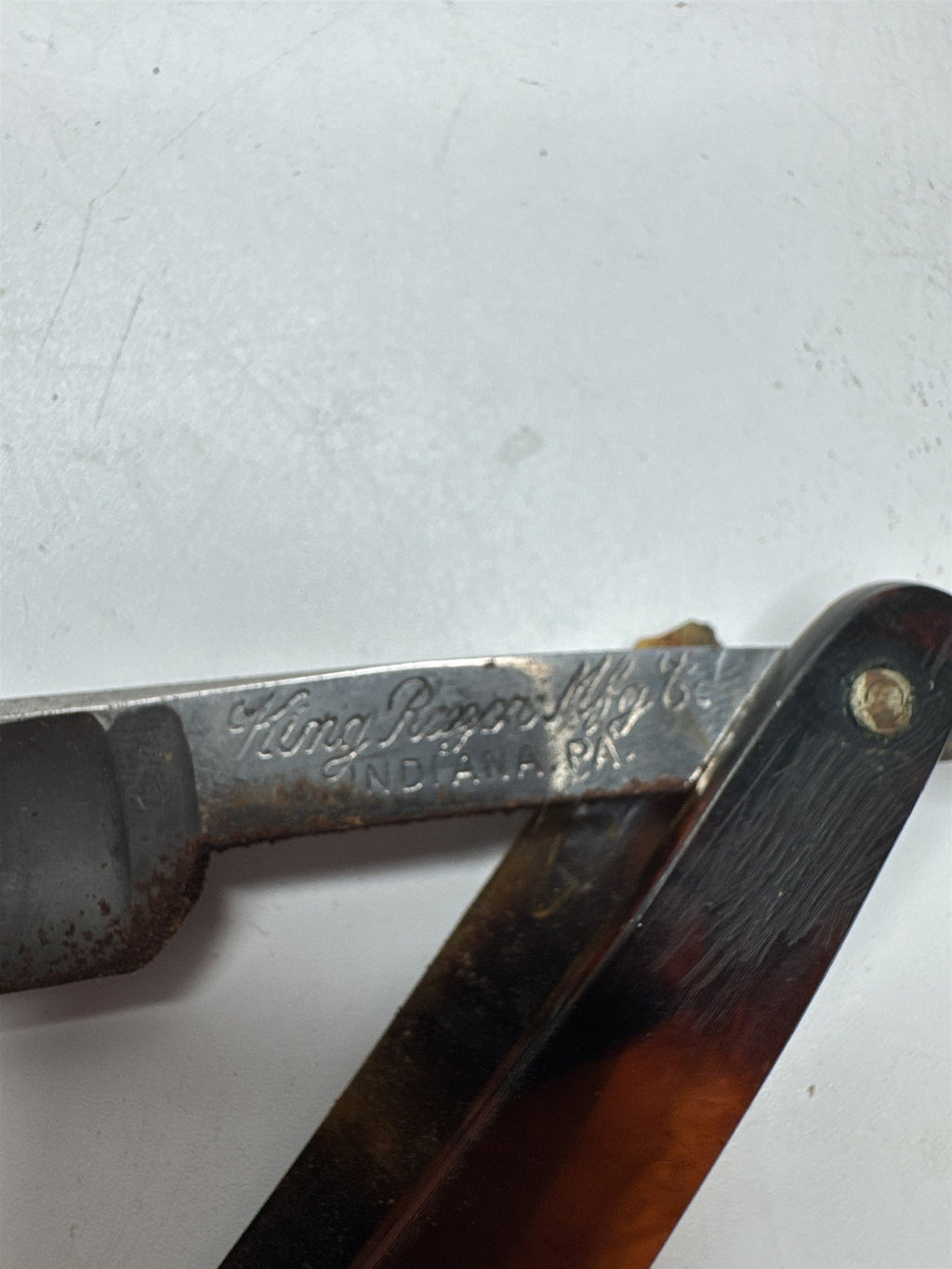 ANTIQUE Hand Made KING MIDAS Indiana PA Straight Edge Face Razor (Cracked)