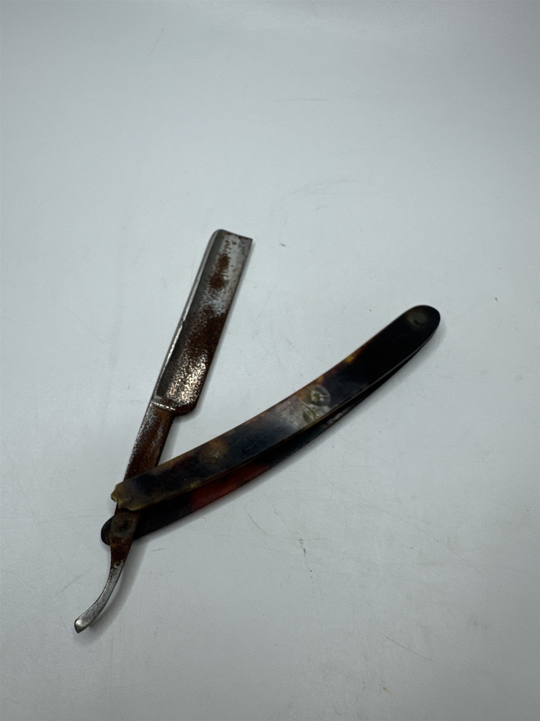 ANTIQUE Hand Made KING MIDAS Indiana PA Straight Edge Face Razor (Cracked)