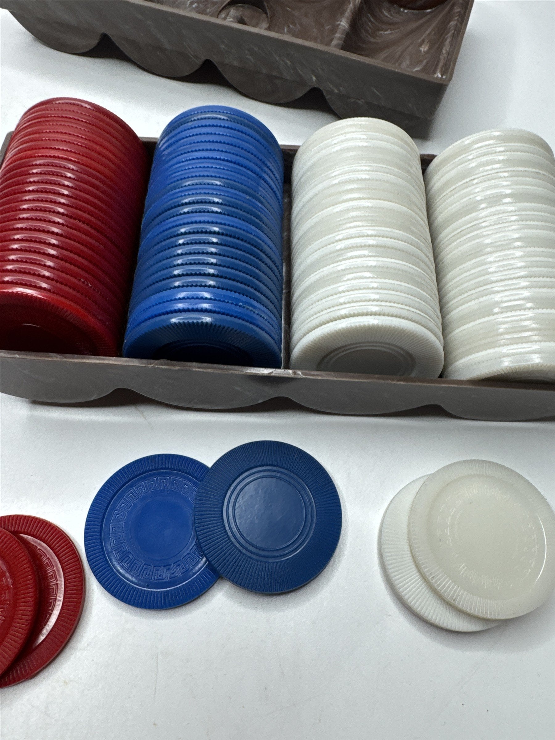 Retro Poker Chip Set in Swirl Resin Container Brown & White Vintage Game