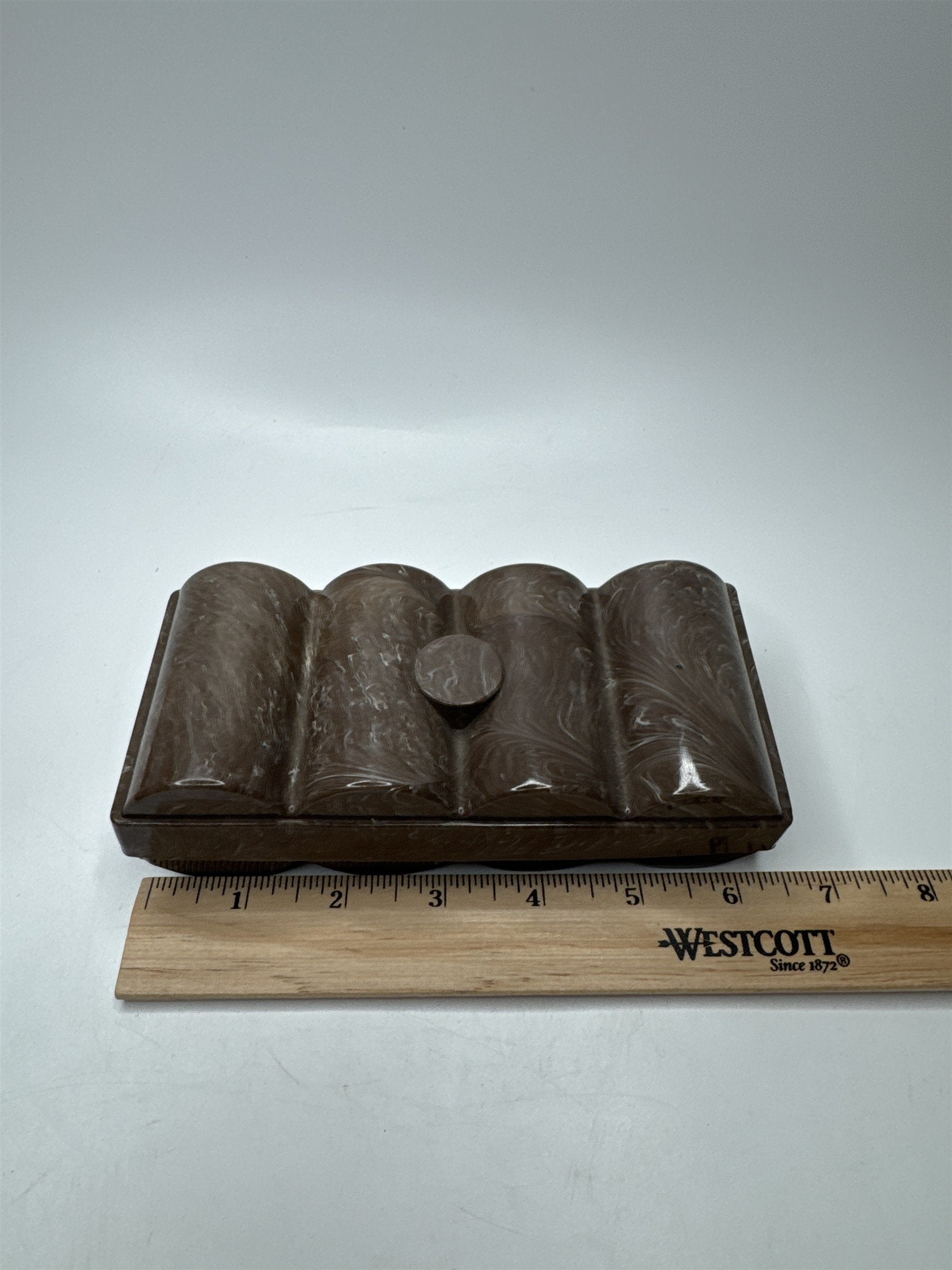 Retro Poker Chip Set in Swirl Resin Container Brown & White Vintage Game