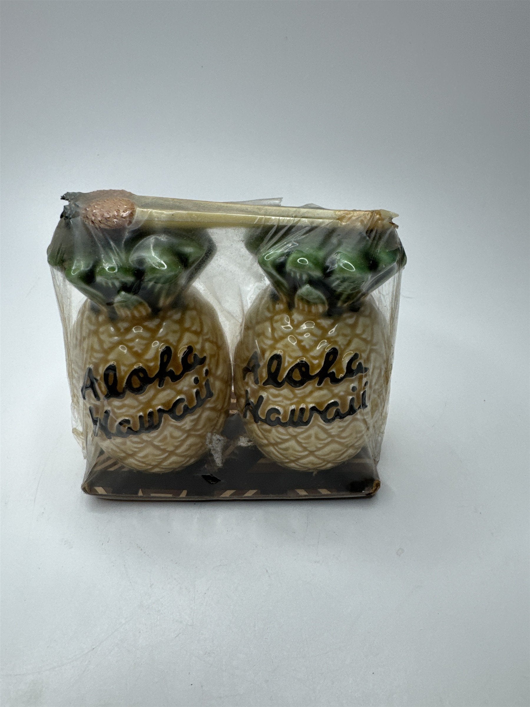 Vintage NOS Aloha Hawaii Pineapple Salt and Pepper Shakers Pineapple Shape