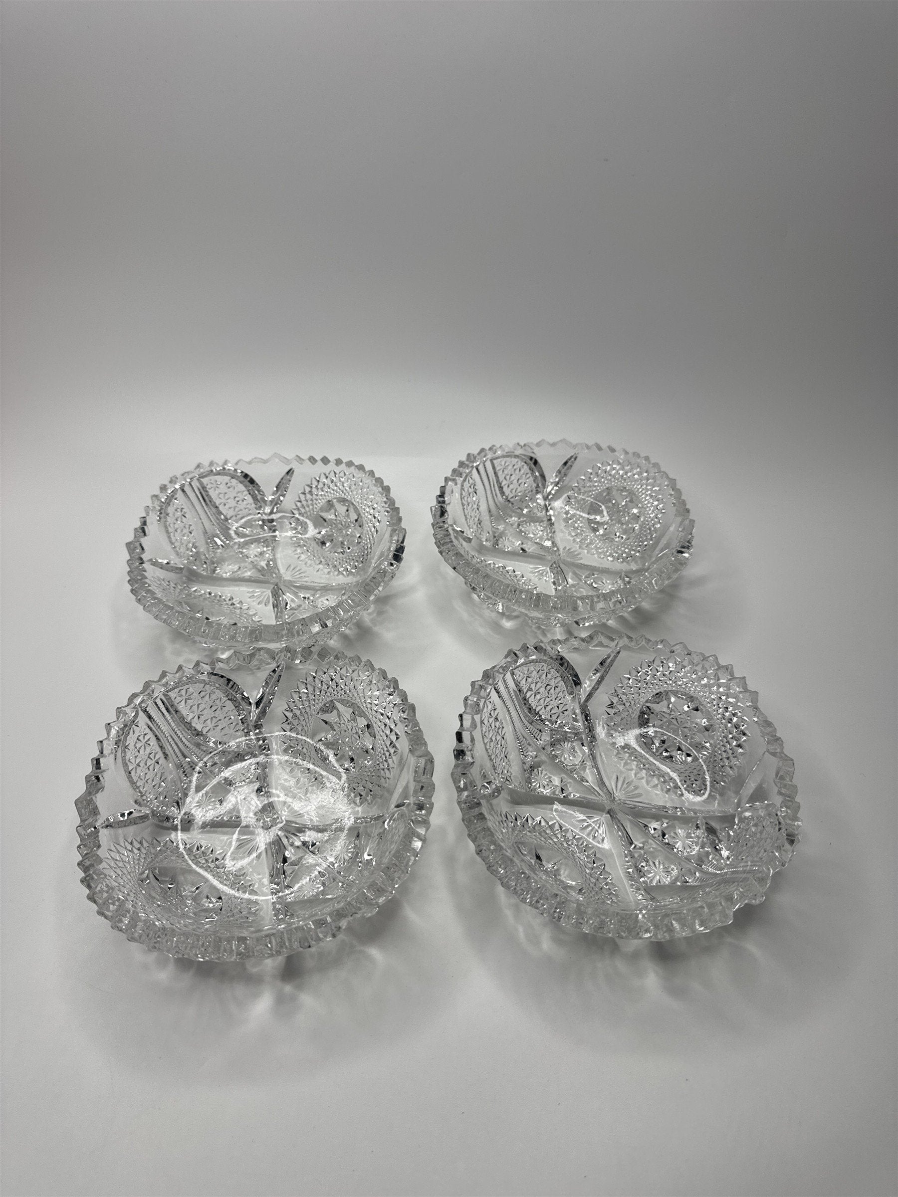 Set of 4 Near Cut Glass English Starburst Berry Desert Bowls 5" Diameter Heavy