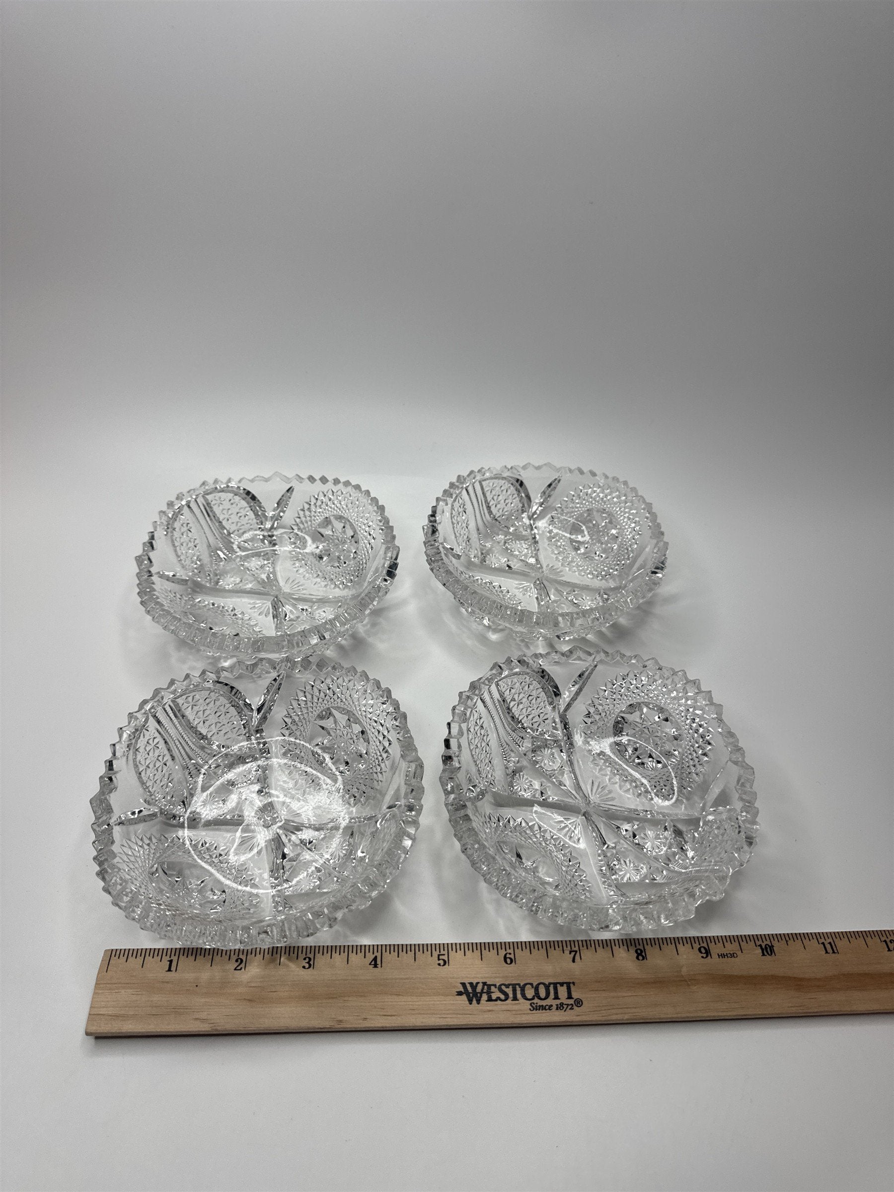 Set of 4 Near Cut Glass English Starburst Berry Desert Bowls 5" Diameter Heavy