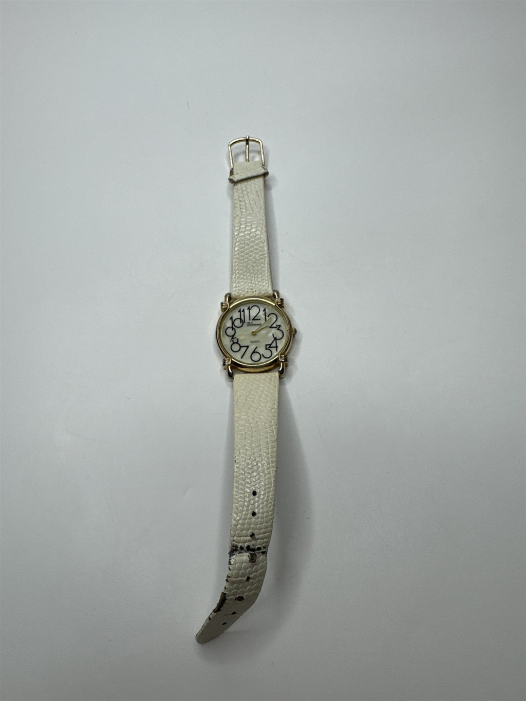 Womens Vienna Shell Face Wristwatch (Needs New Band) Distressed Vintage