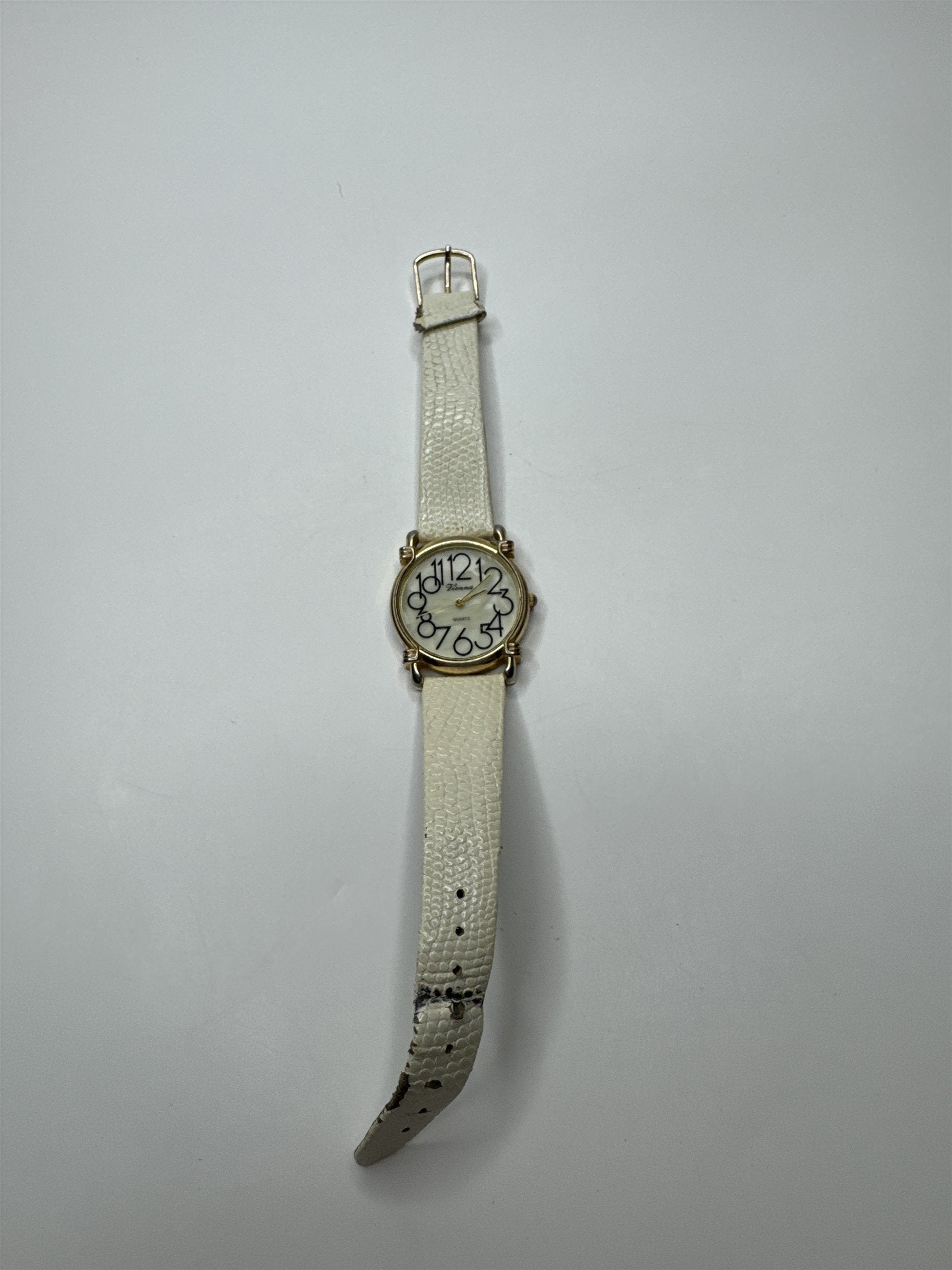 Womens Vienna Shell Face Wristwatch (Needs New Band) Distressed Vintage