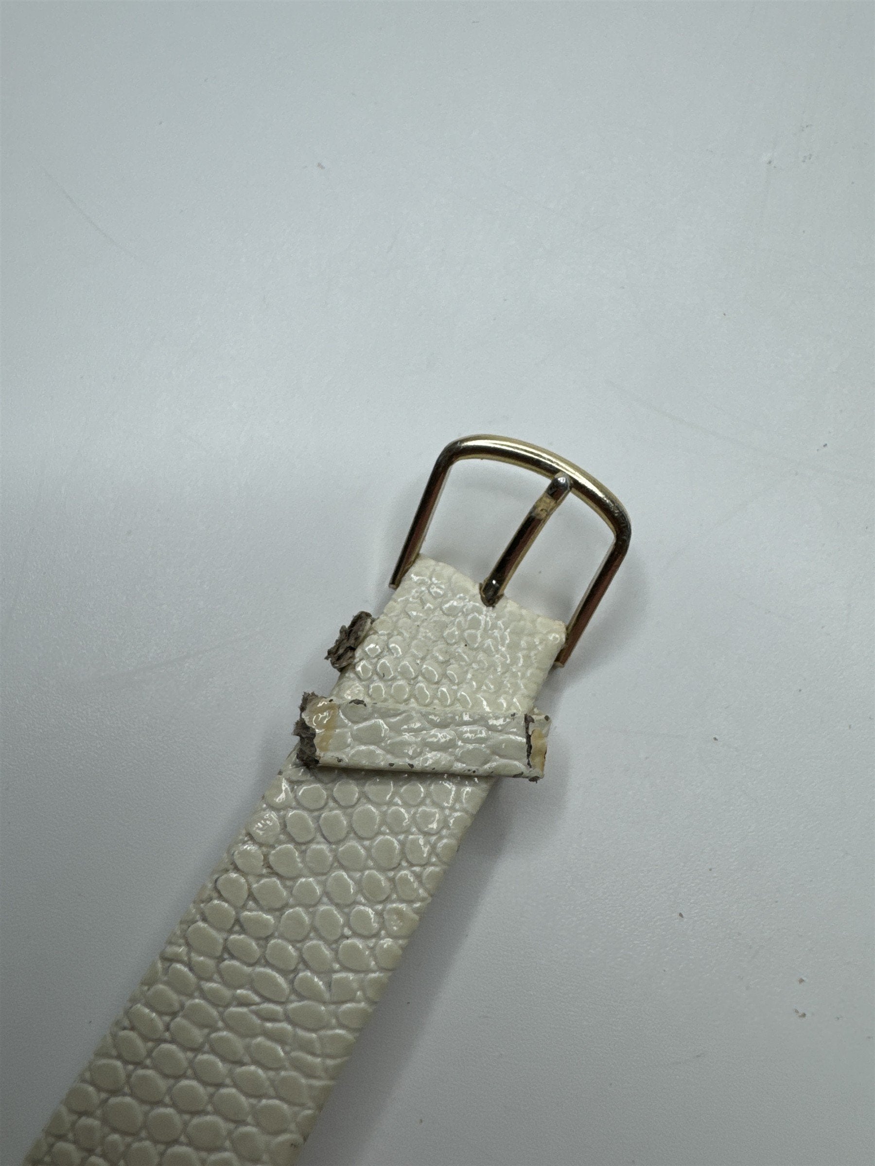 Womens Vienna Shell Face Wristwatch (Needs New Band) Distressed Vintage