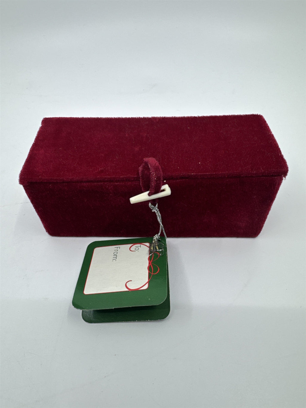 Vintage Christmas House Christmas Ornament White W/ Red Bows in Felt Box