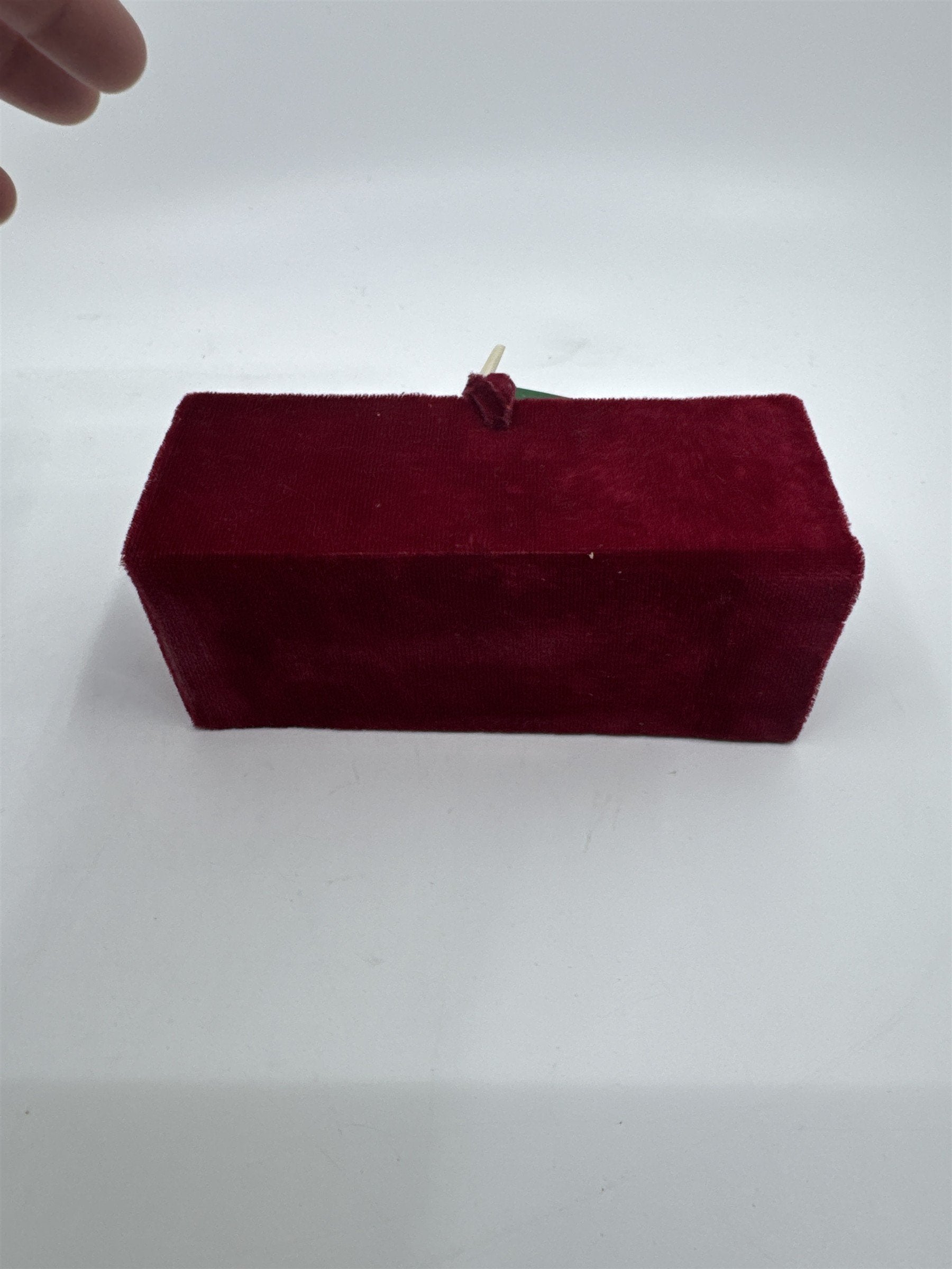 Vintage Christmas House Christmas Ornament White W/ Red Bows in Felt Box