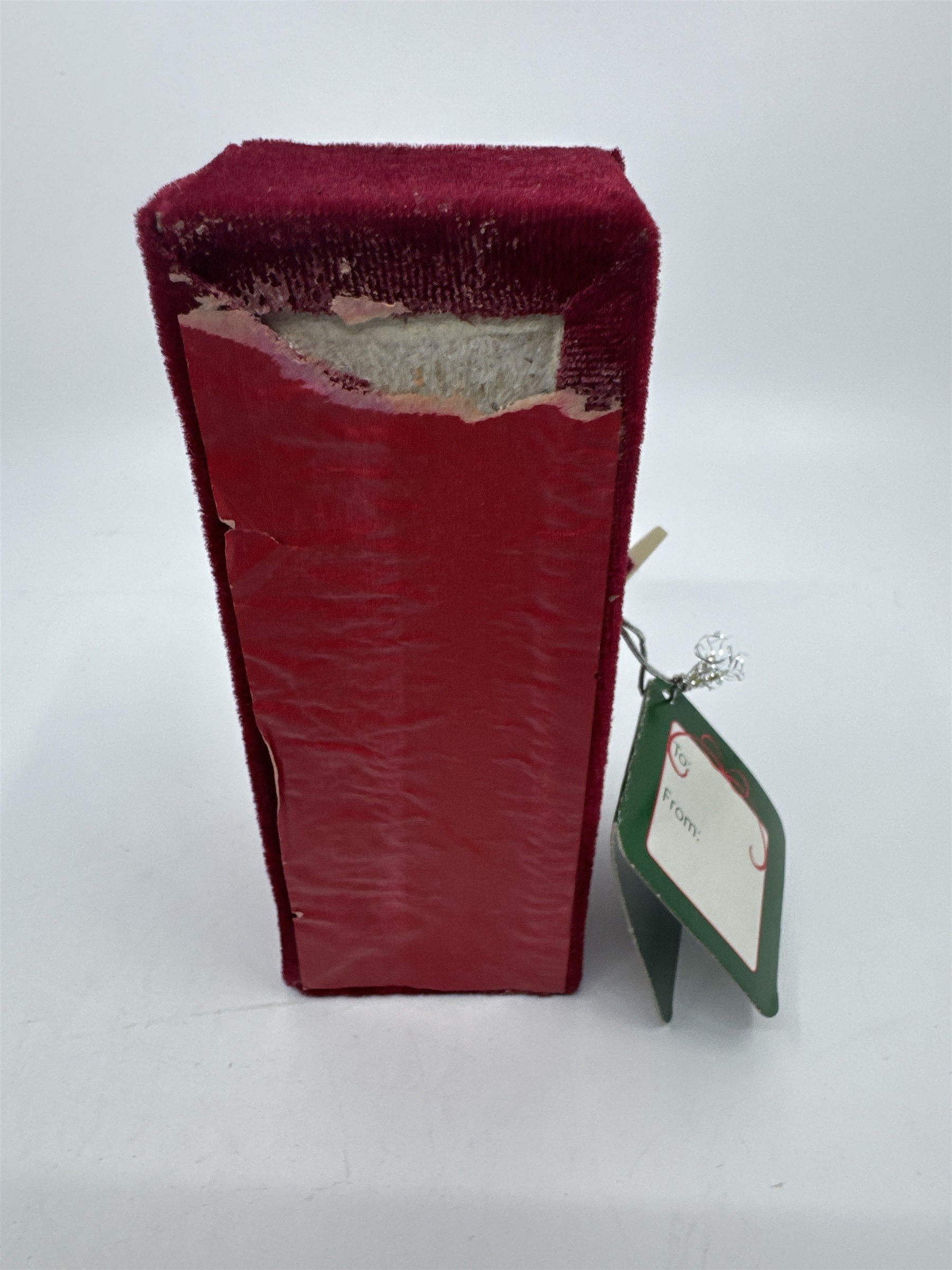 Vintage Christmas House Christmas Ornament White W/ Red Bows in Felt Box