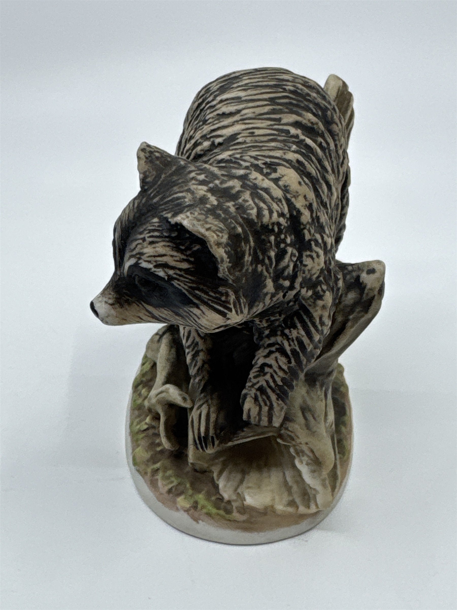 Vintage Homco Raccoon On A Log Figurine Animal Nature #1423 Porcelain Home Decor
