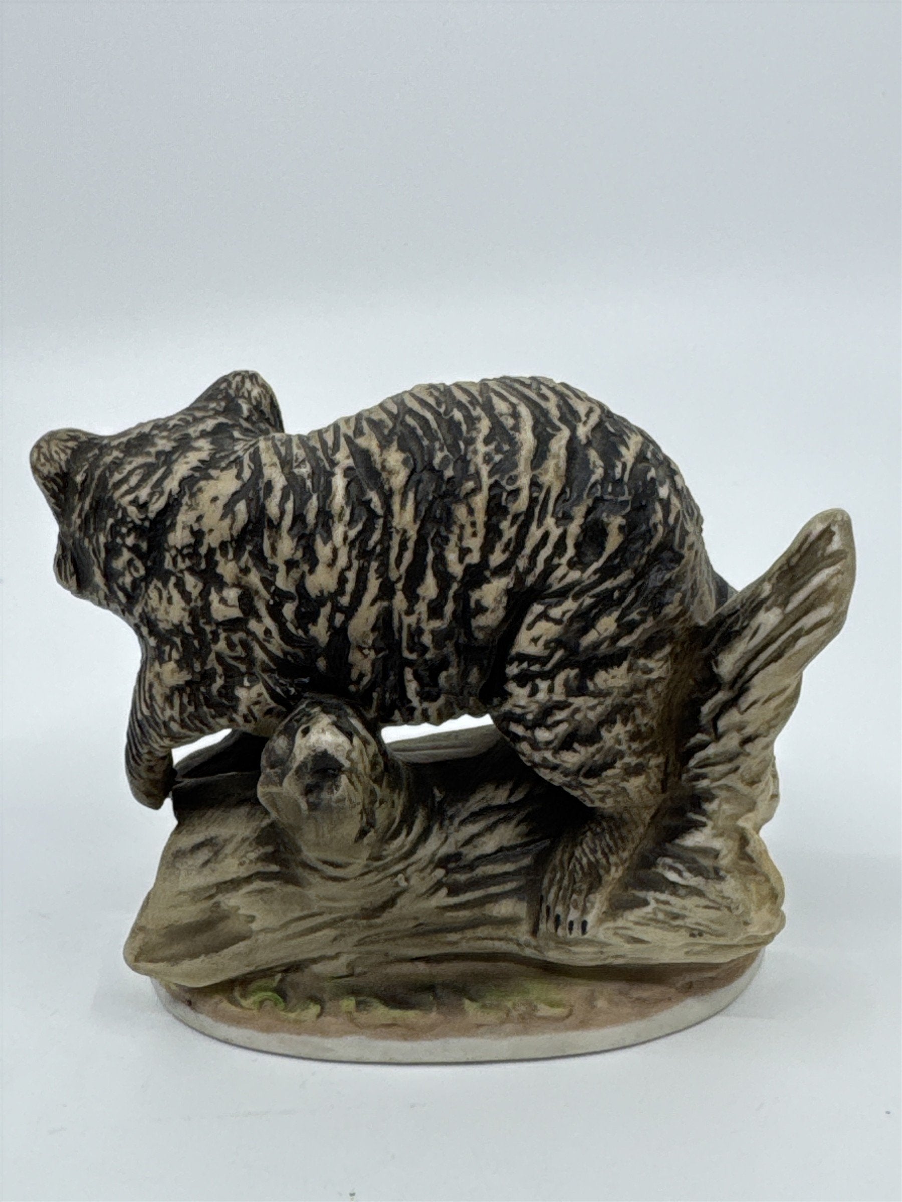 Vintage Homco Raccoon On A Log Figurine Animal Nature #1423 Porcelain Home Decor