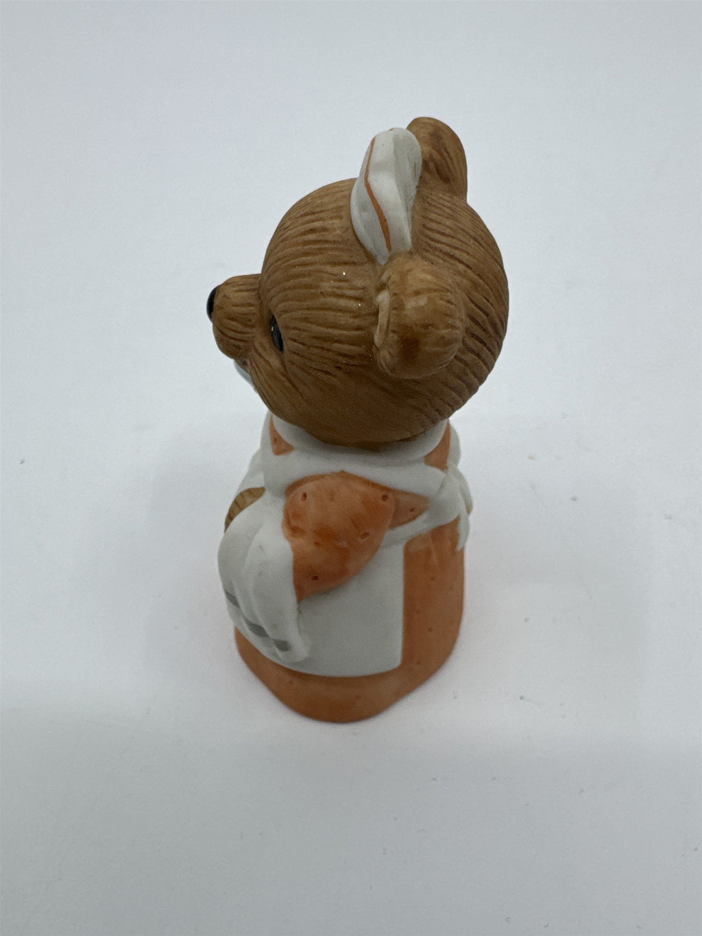 Vintage Homco Porcelain Bear Maid/Mother With Apron Figurine #8805