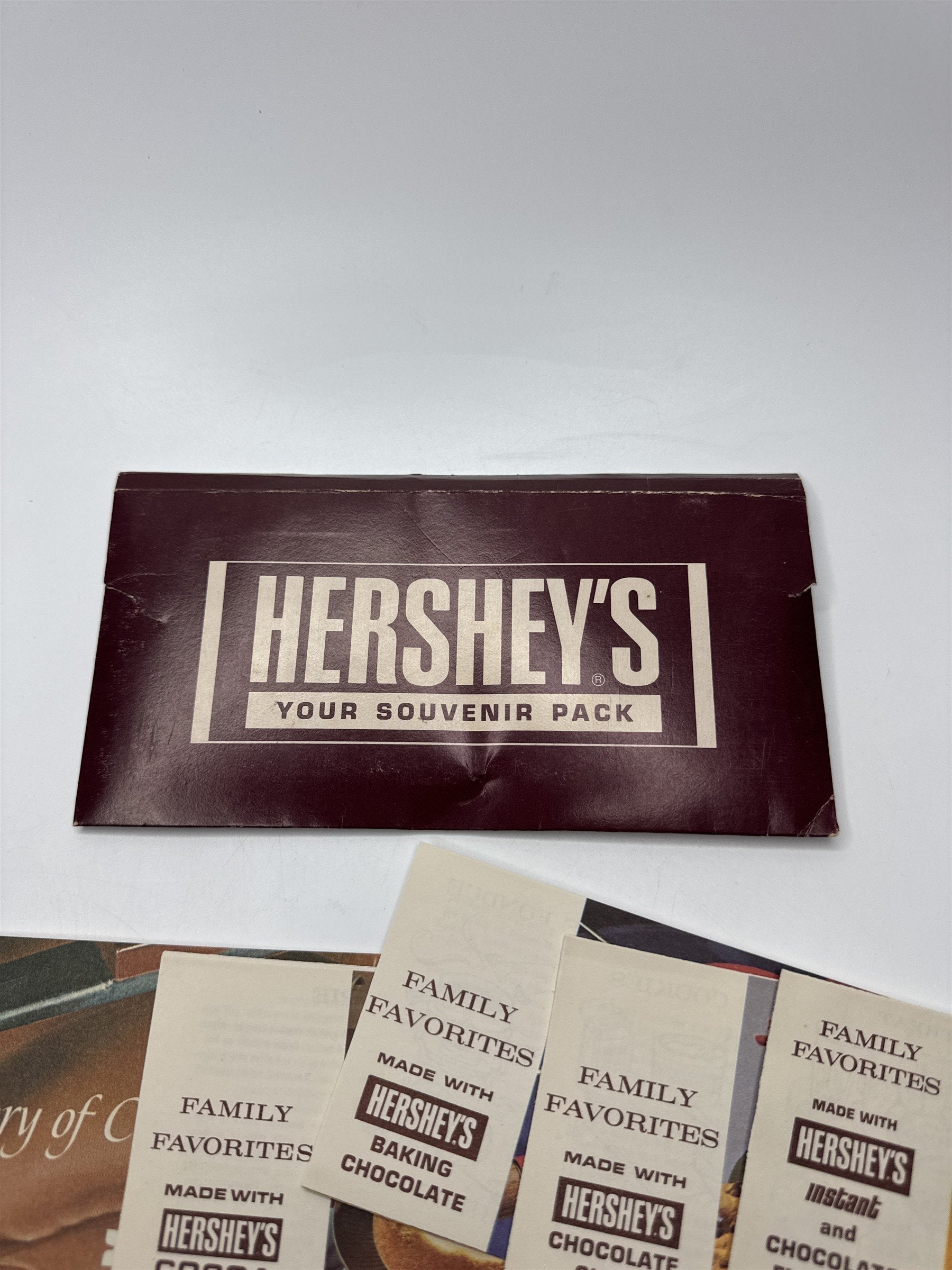 1971 Hershey's Souvenir Pack /w Family-Friendly Recipes