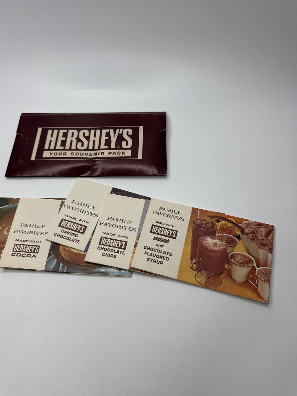 1971 Hershey's Souvenir Pack /w Family-Friendly Recipes
