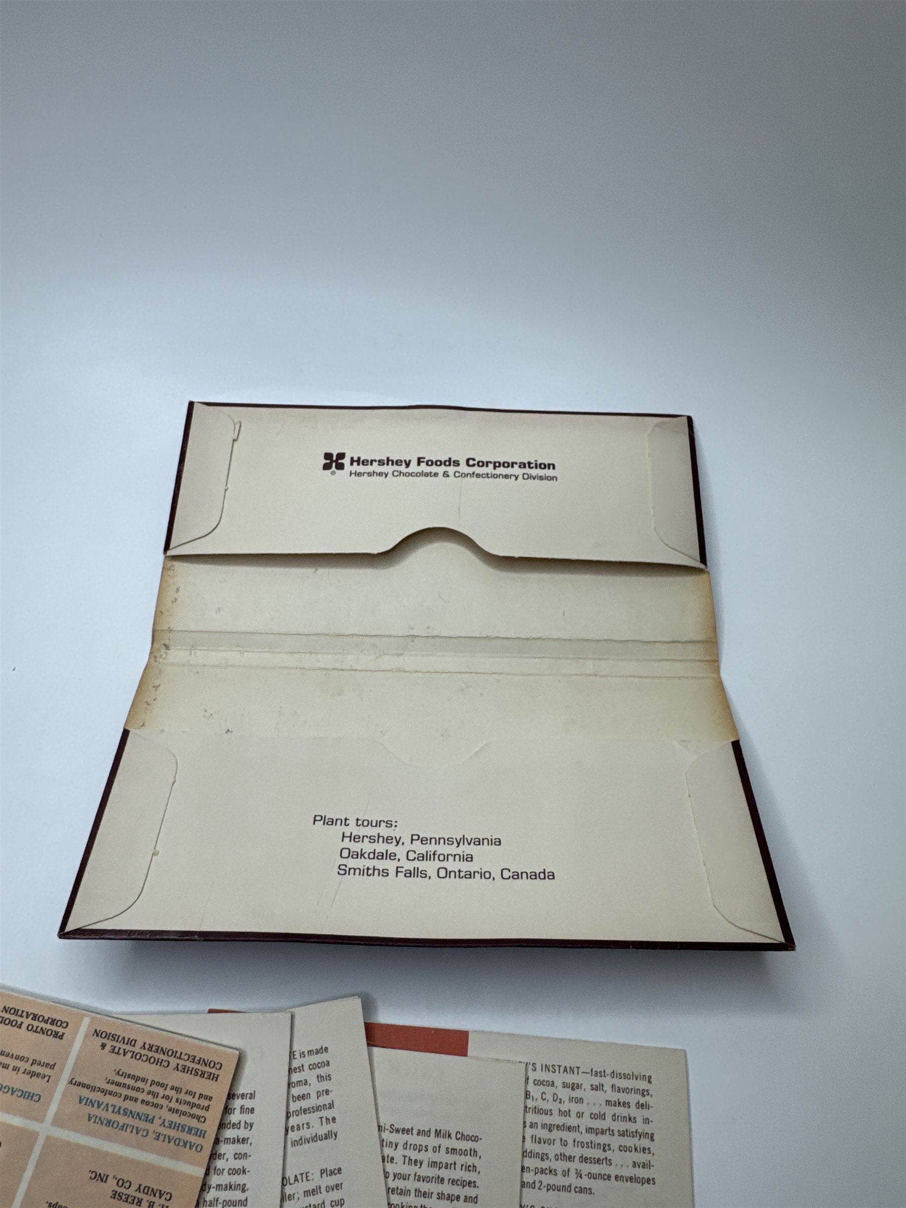 1971 Hershey's Souvenir Pack /w Family-Friendly Recipes