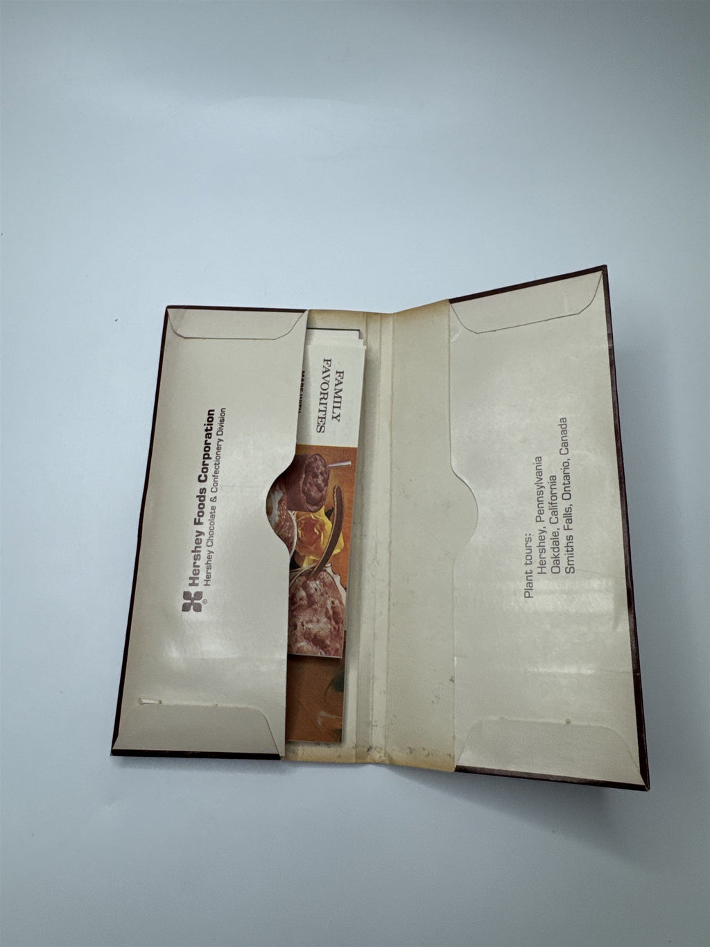 1971 Hershey's Souvenir Pack /w Family-Friendly Recipes
