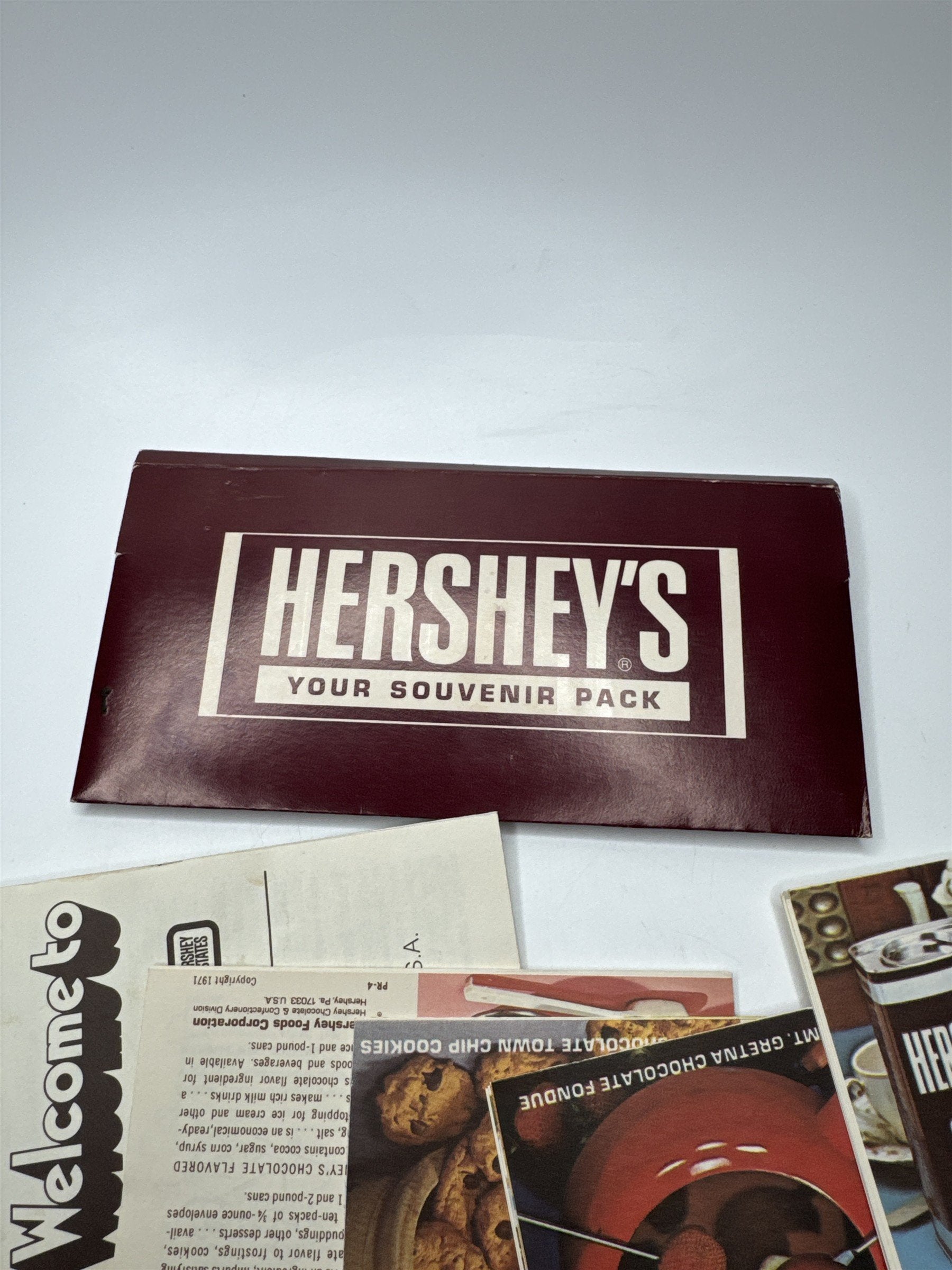 1971 Hershey's Souvenir Pack /w Family-Friendly Recipes