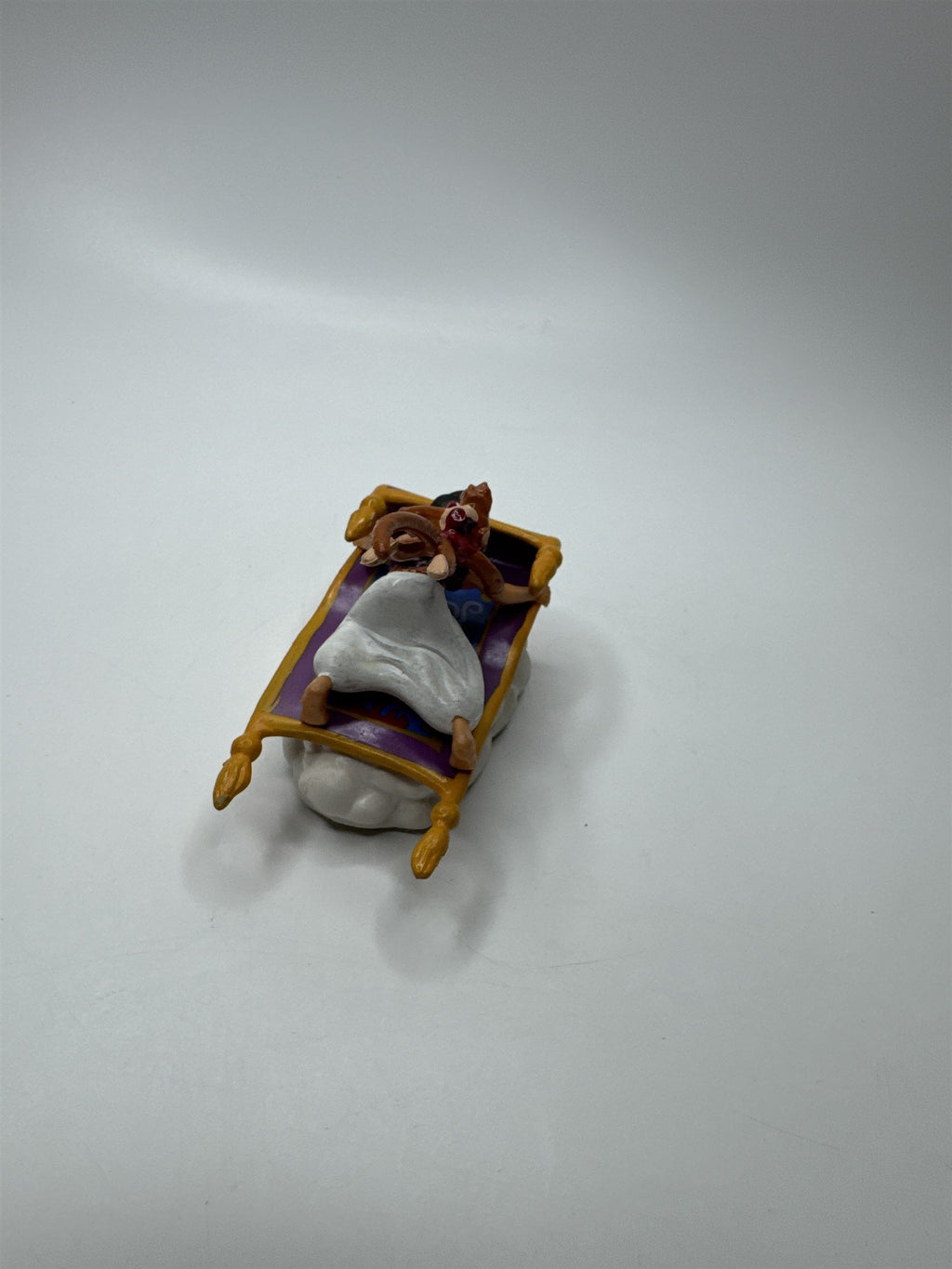 Vintage 1992 Disney Applause Aladdin & Abu Flying Carpet Wheels Toy Car Figure