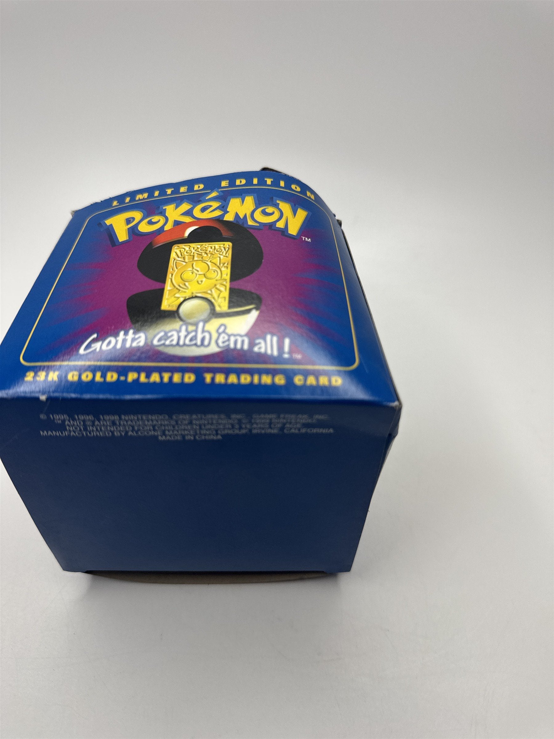 Vintage 1998 Pokemon Limited Edition Jigglypuff 23K Gold-Plated Trading Card Set