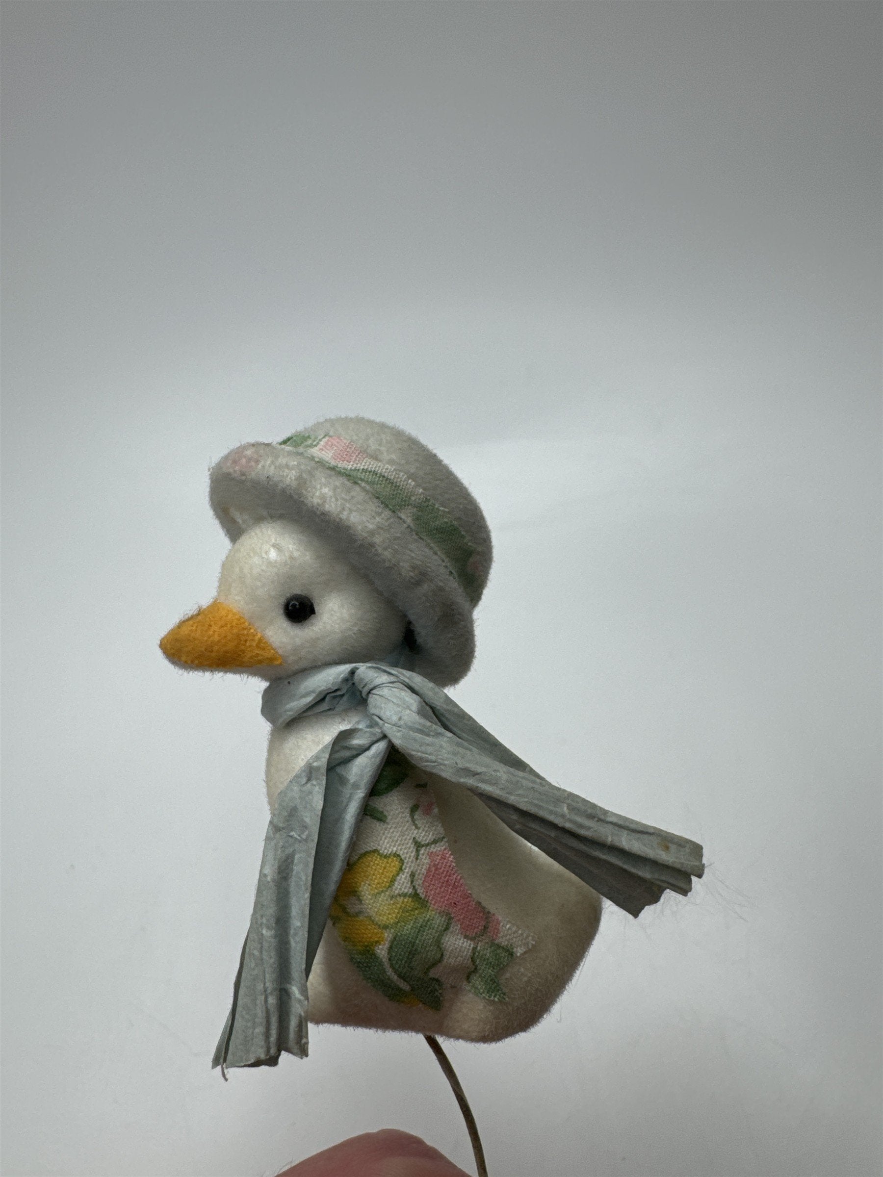 Vintager Easter Duck /w Tophat Easter Decoration Home Decor Felt Soft Touch Duck