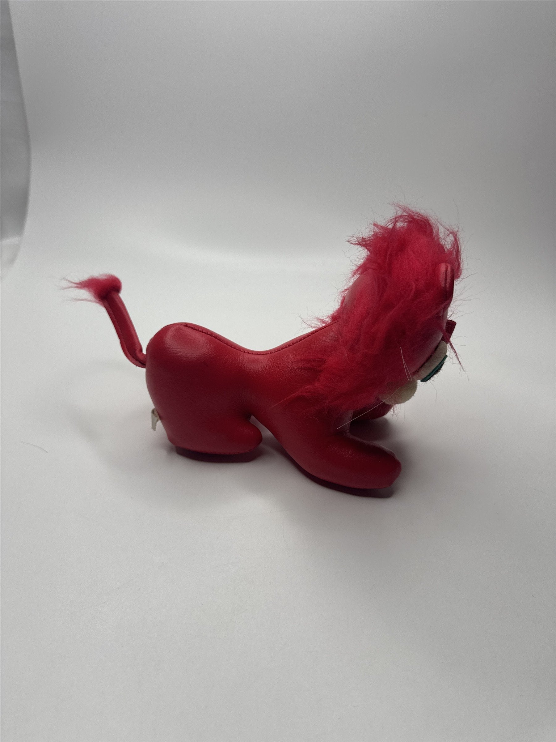 Retro Vinyl Lion Toy Figurine Classic Safari Animal Decor Collectible Vintage