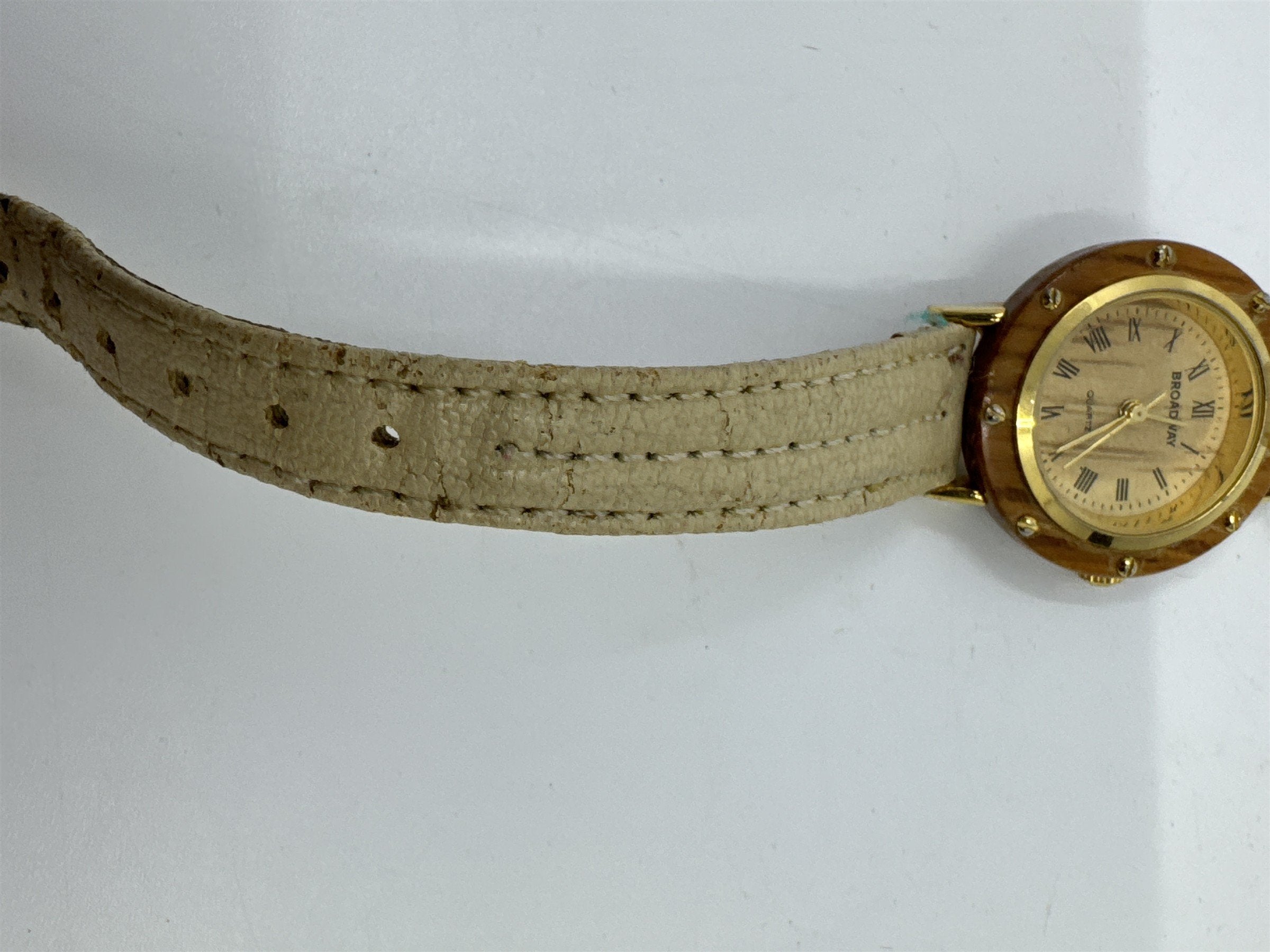 Women's Broadway Wristwatch Creme Colored Genuine Leather Watch
