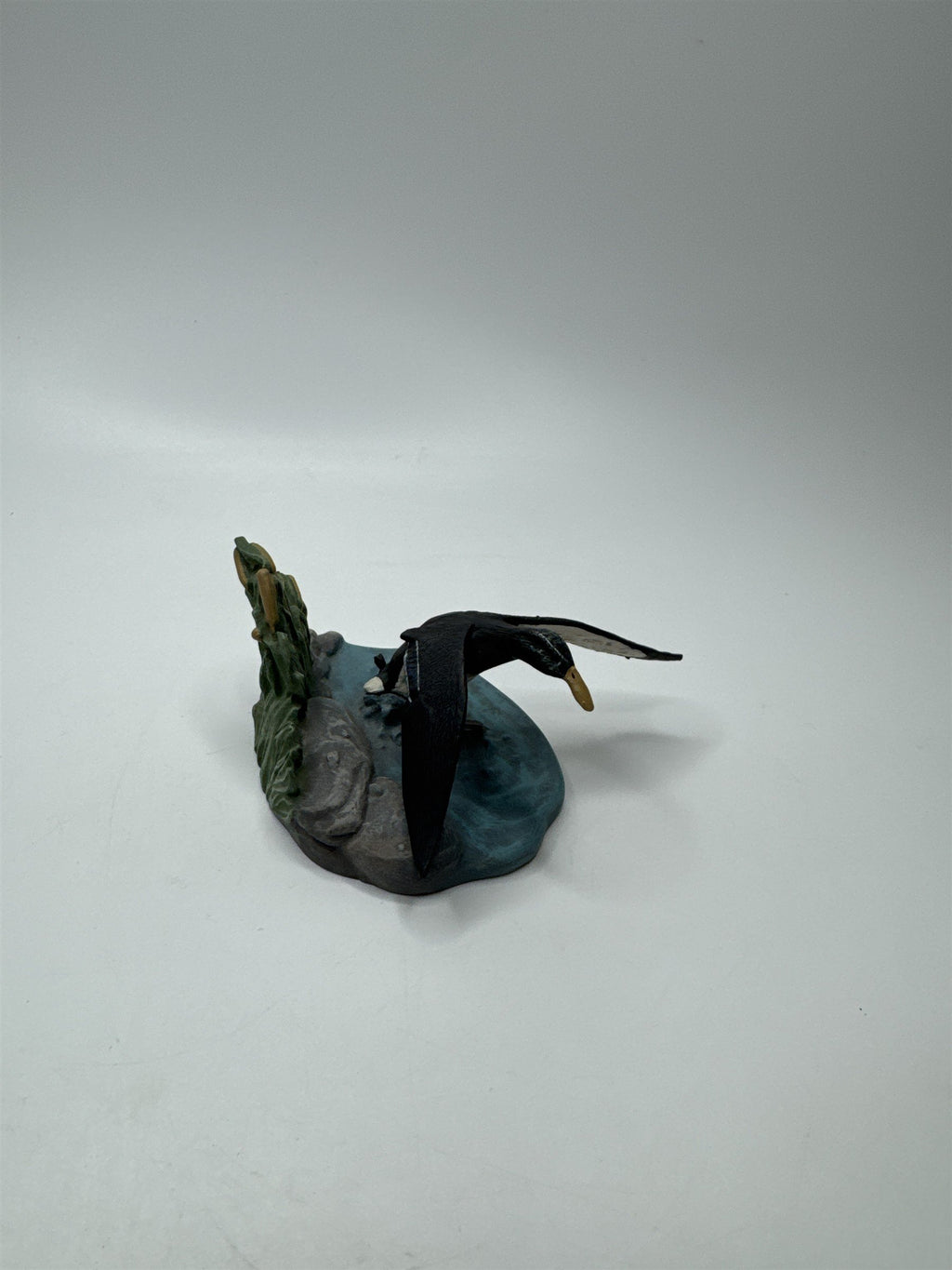 Avon 1989 Native American Collection Mallard Duck Flying Over Pond