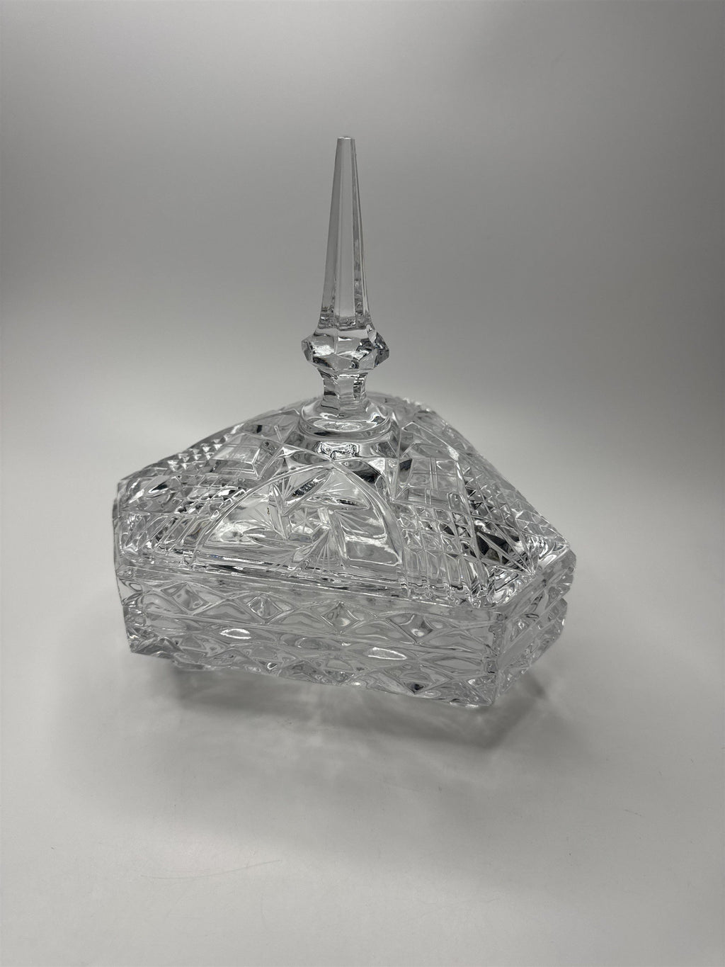 Vintage Elegant Crystal Lidded Candy Dish 3 Footed Triangle Tall Finial Beauty