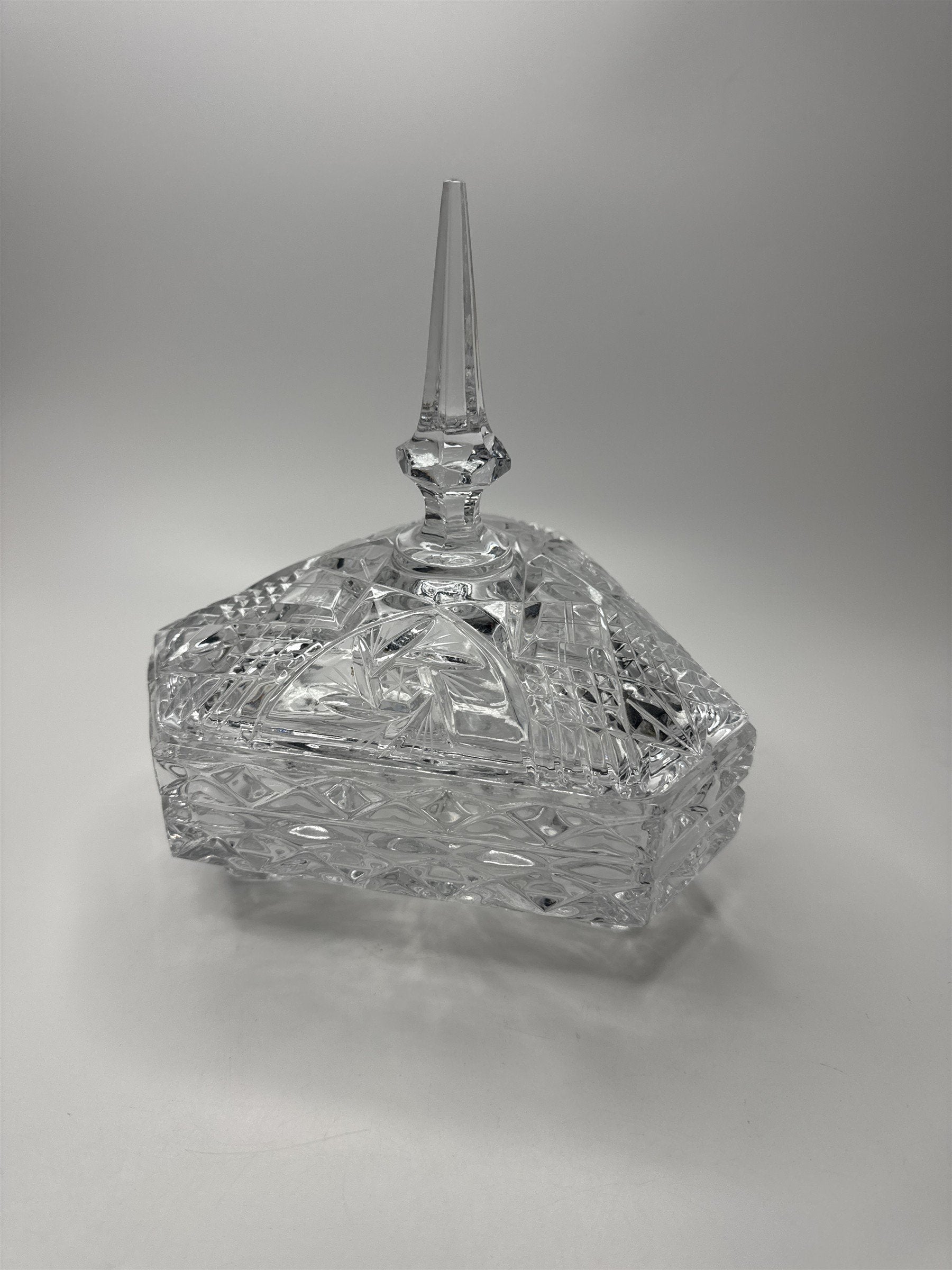 Vintage Elegant Crystal Lidded Candy Dish 3 Footed Triangle Tall Finial Beauty