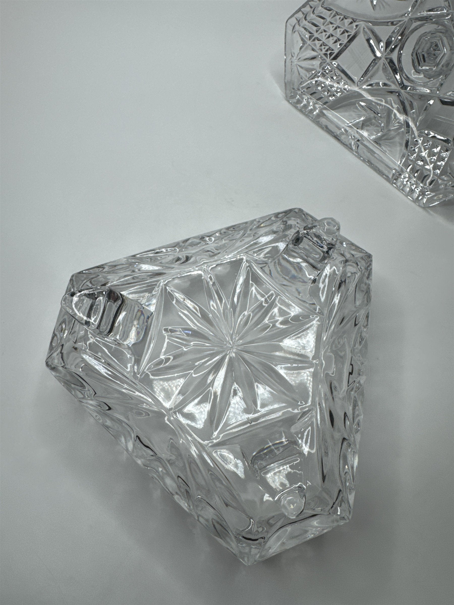 Vintage Elegant Crystal Lidded Candy Dish 3 Footed Triangle Tall Finial Beauty