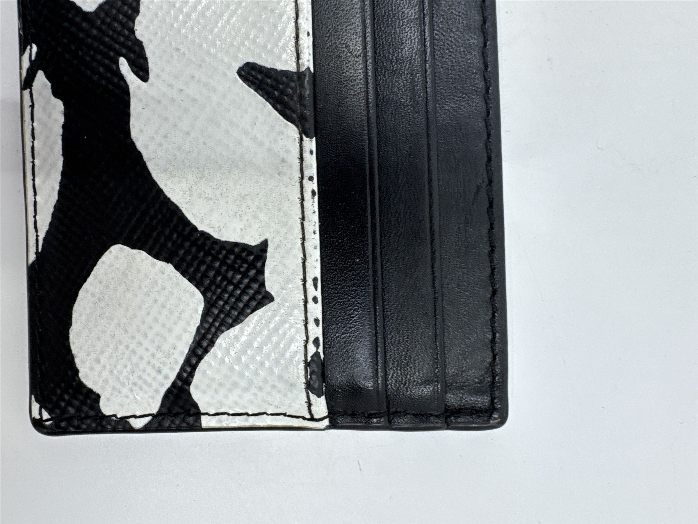 Michael Kors Black And White Floral/Blotch Pattern Unisex Card Wallet