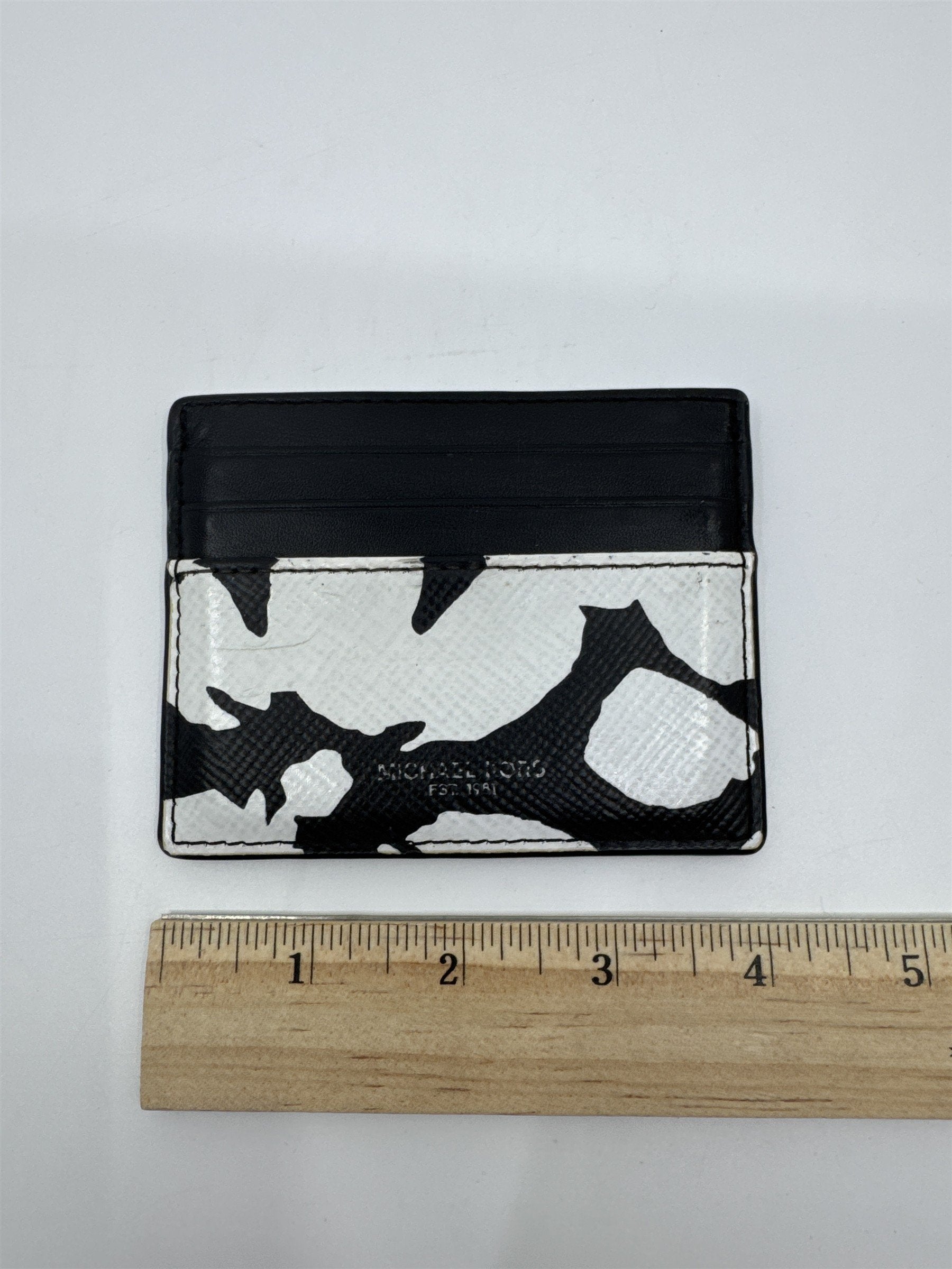Michael Kors Black And White Floral/Blotch Pattern Unisex Card Wallet