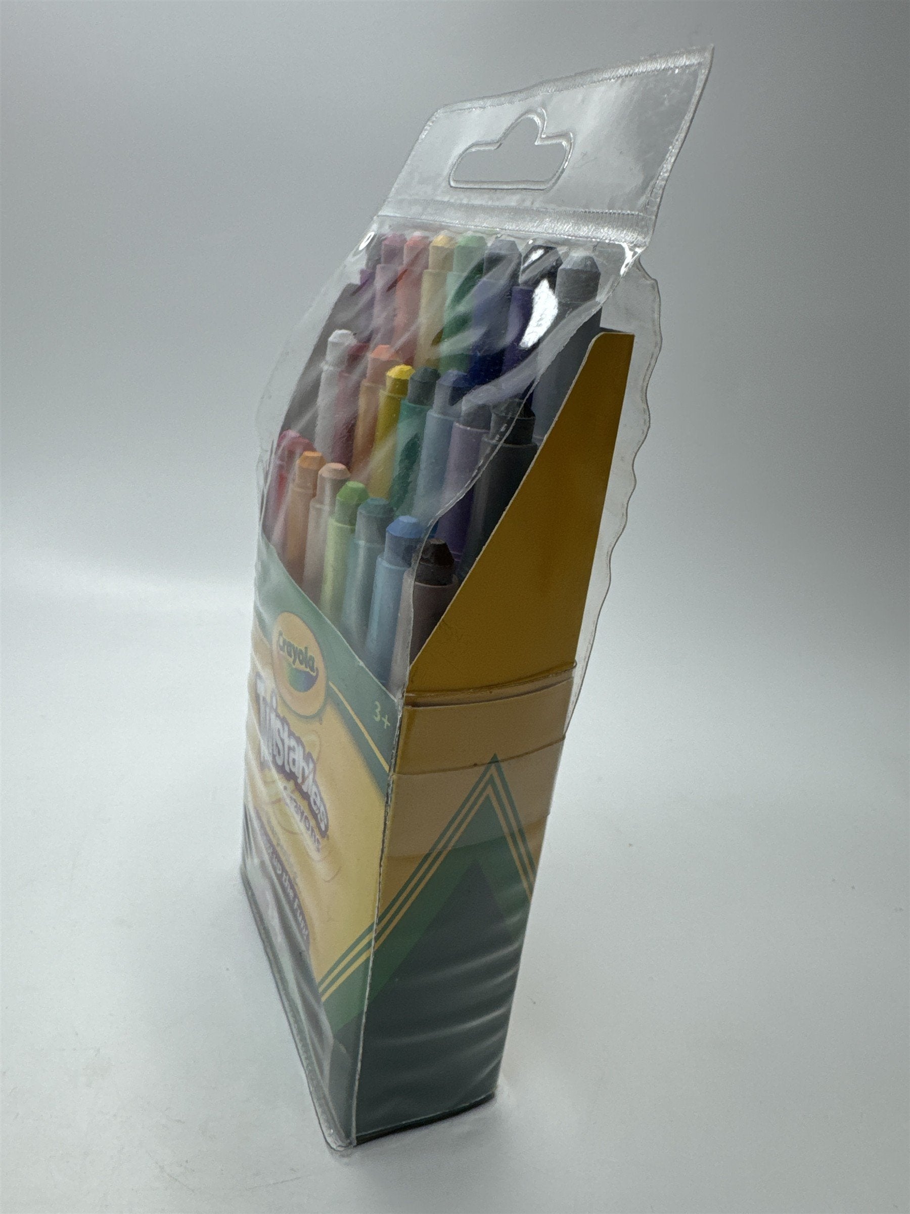 Crayola 2012 Set of 24 Twistables Twist Crayons (No Sharpening) DANDELION NOS