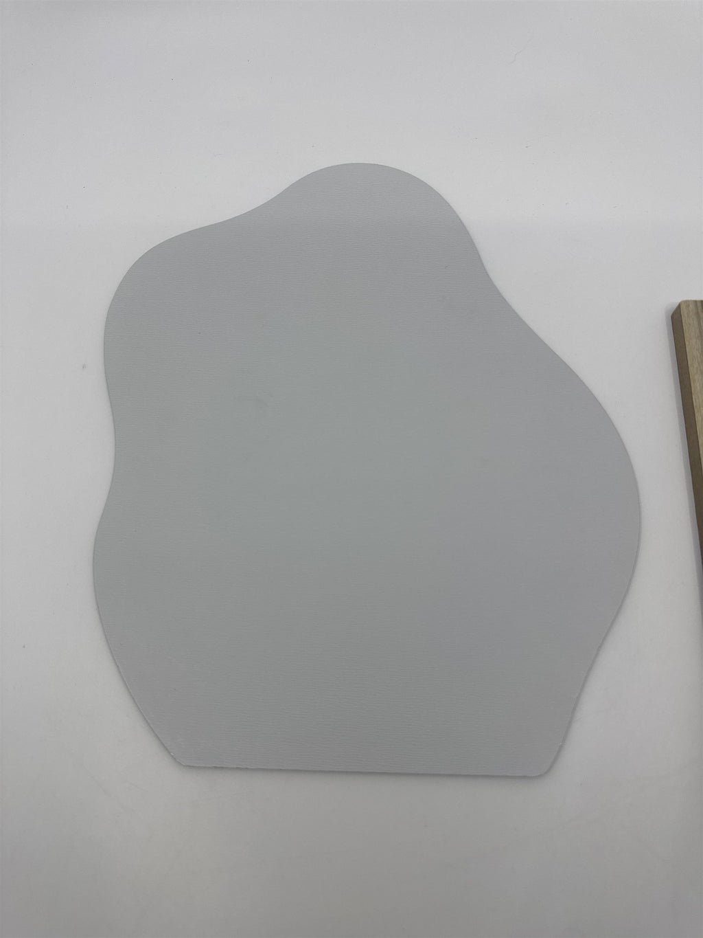 Decorative Modern Cloud Shaped Table Top Mirror W/ Wooden Stand Dorm/Bathroom