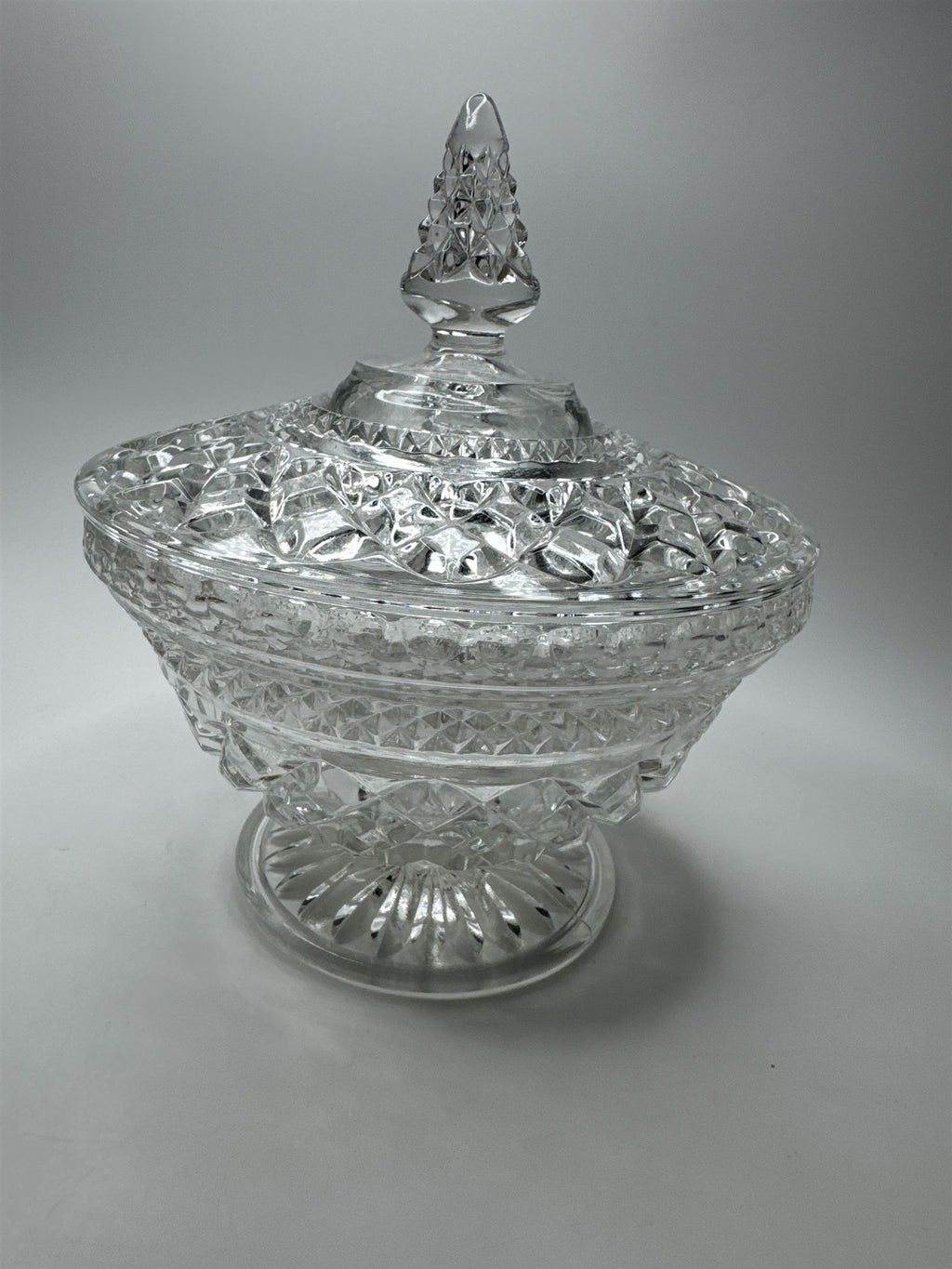 Vintage Anchor Hocking Wexford Covered Pedestal Candy Dish