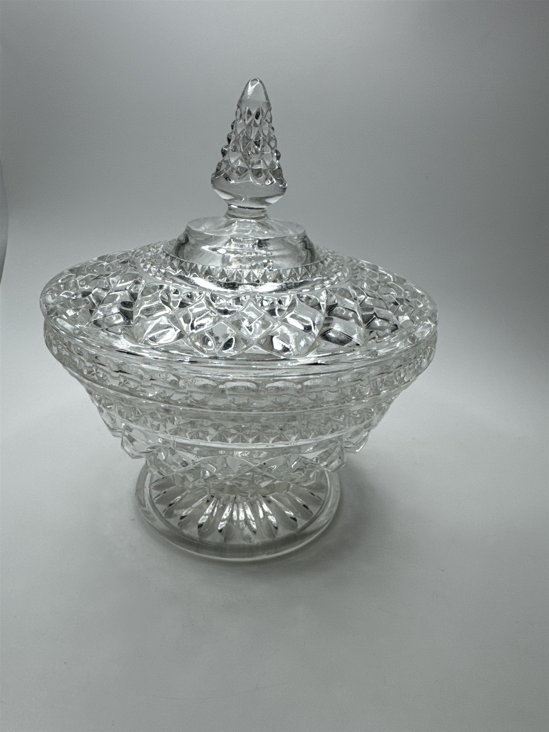 Vintage Anchor Hocking Wexford Covered Pedestal Candy Dish