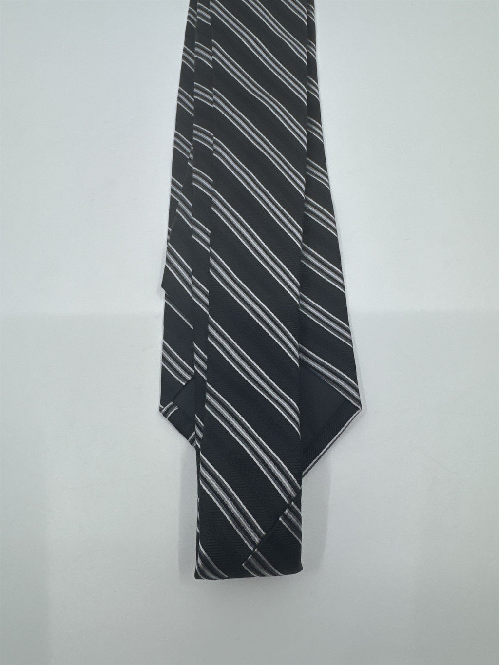 Stafford Tailored Culture Black, White And Silver Men's Neck Tie
