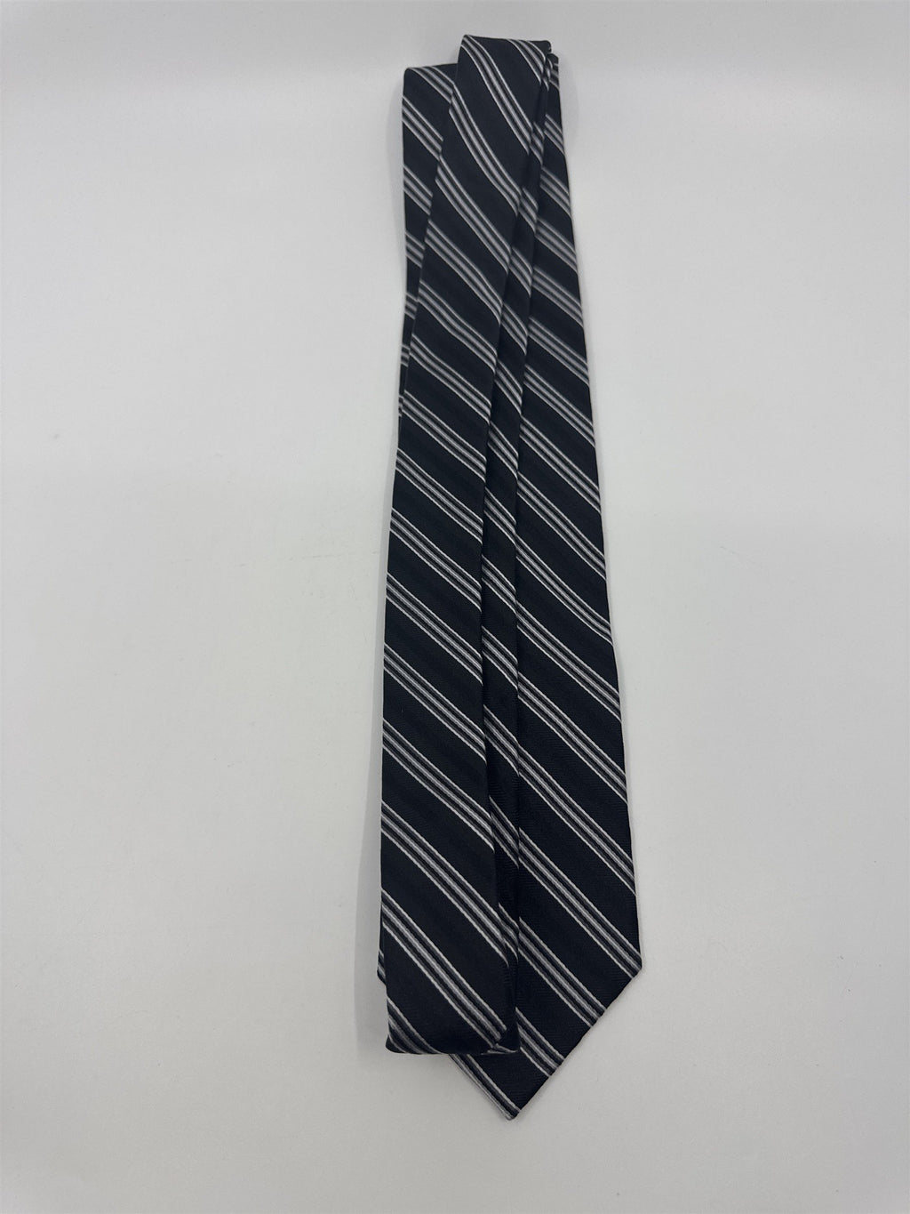 Stafford Tailored Culture Black, White And Silver Men's Neck Tie