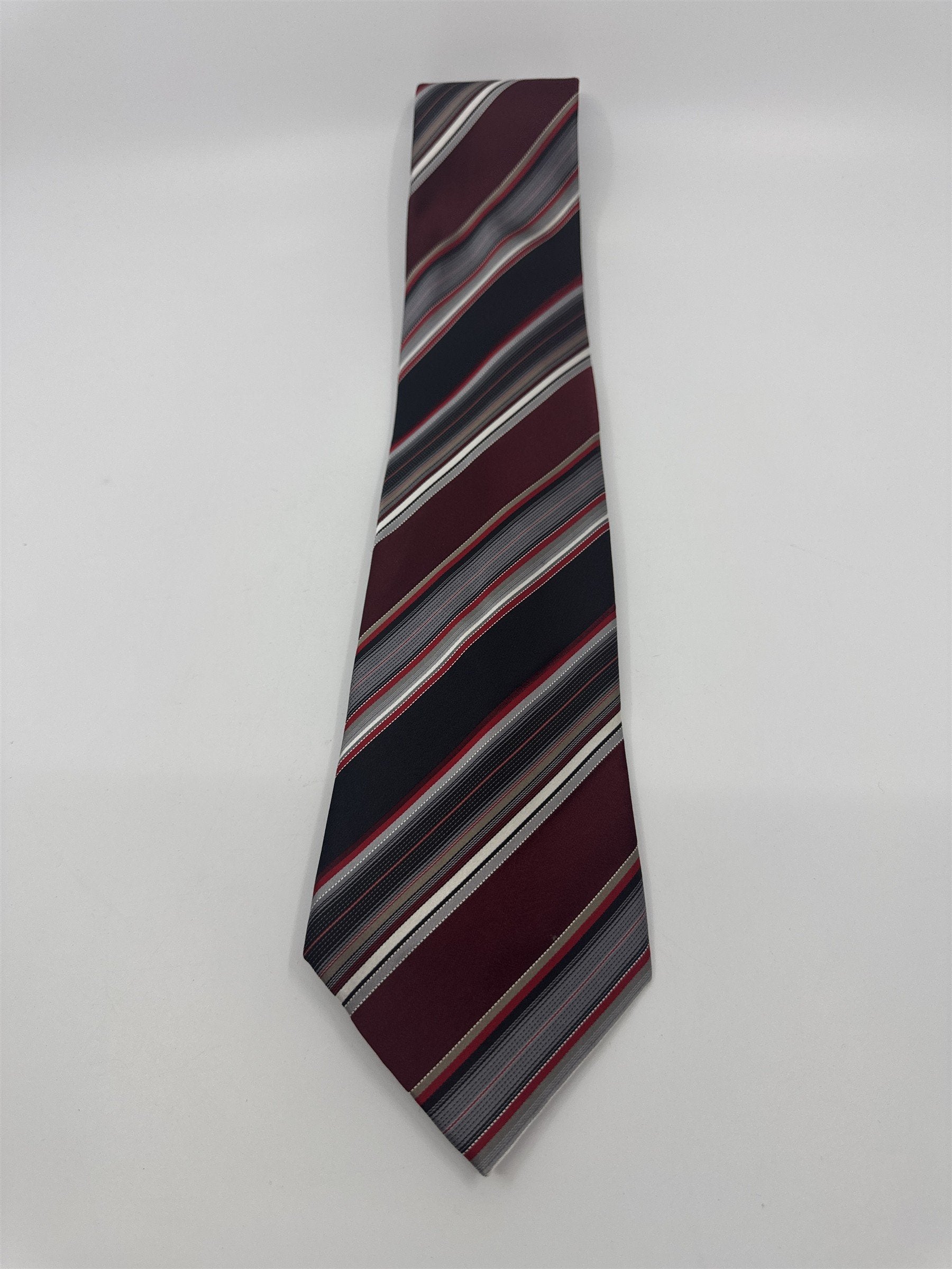 Van Heusen Black, Red And Silver 100% Silk Men's Neck Tie