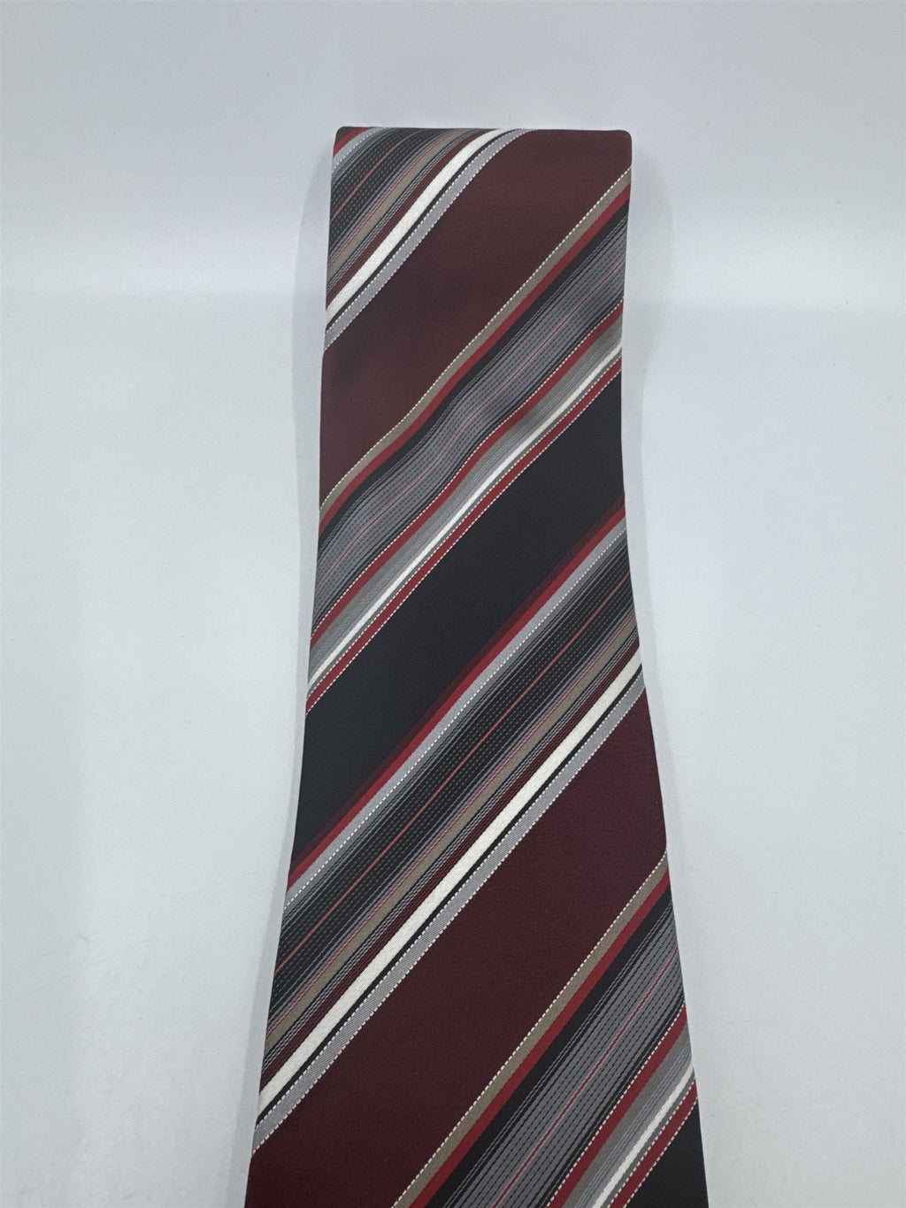 Van Heusen Black, Red And Silver 100% Silk Men's Neck Tie