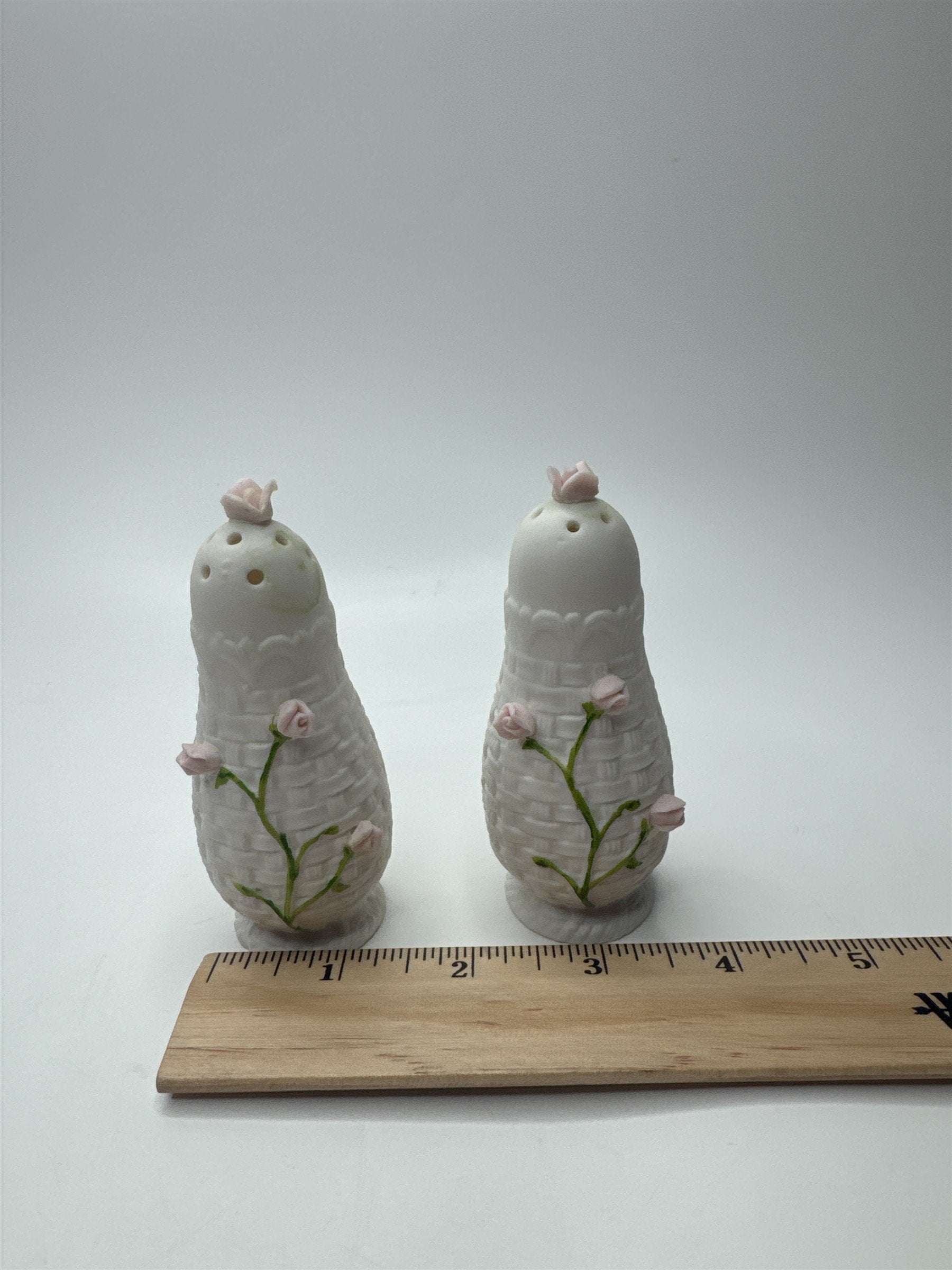 Vintage JSC Japan Salt and Pepper Shakers Floral Basket Pink Roses
