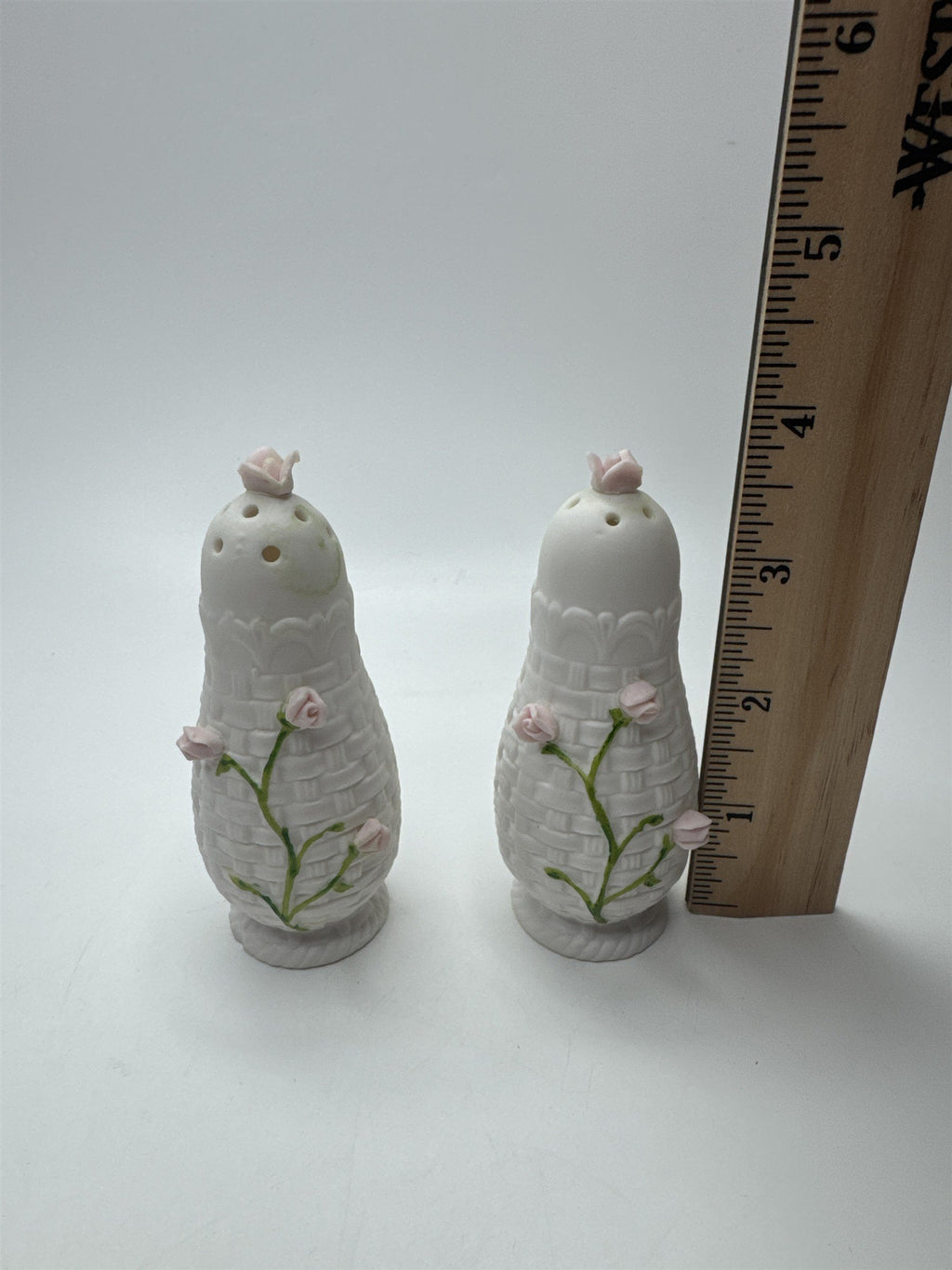 Vintage JSC Japan Salt and Pepper Shakers Floral Basket Pink Roses