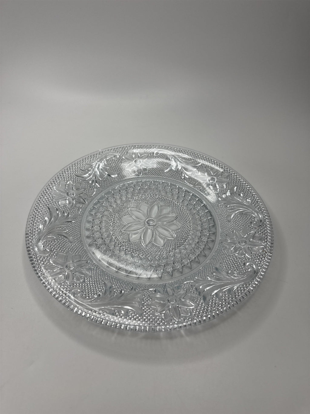 Vintage Indiana Glass Crystal Depression Daisy Tiara Snack Plate 8.25"