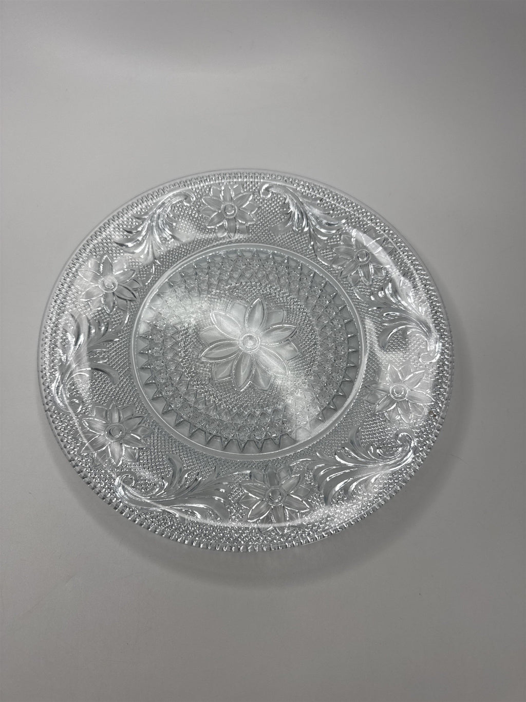 Vintage Indiana Glass Crystal Depression Daisy Tiara Snack Plate 8.25"