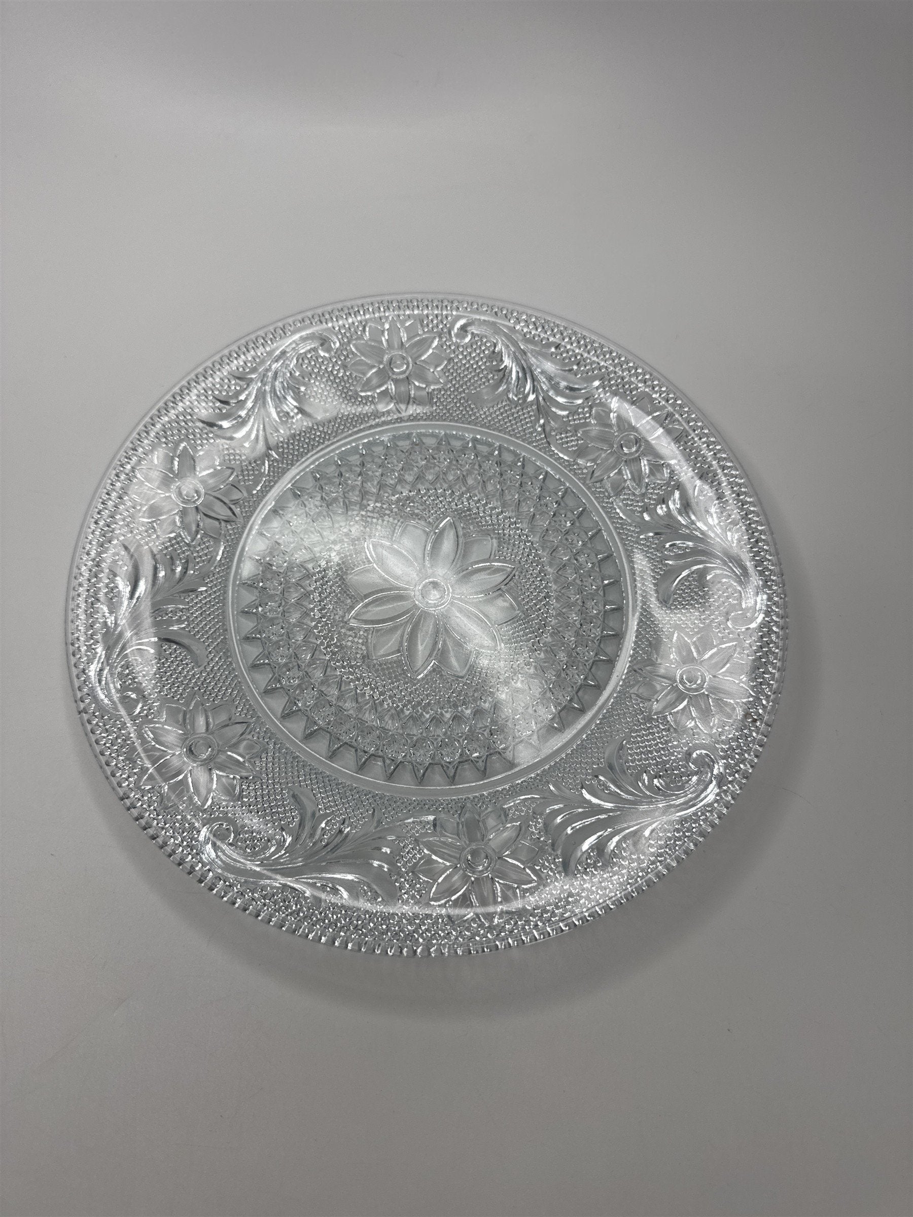 Vintage Indiana Glass Crystal Depression Daisy Tiara Snack Plate 8.25"