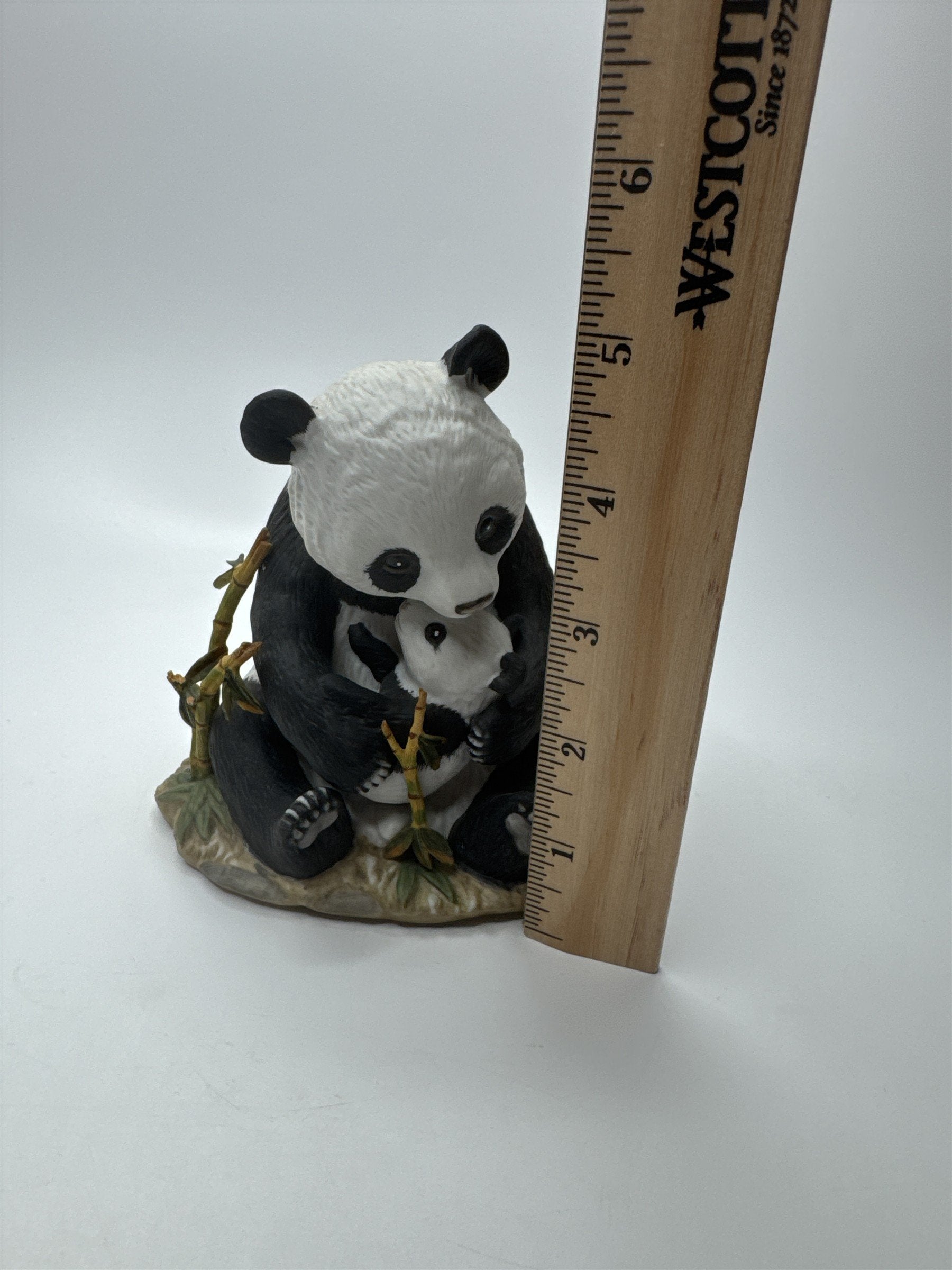 Vintage Masterpiece by Homco Home Interiors Porcelain Panda + Cub Figurine EUC