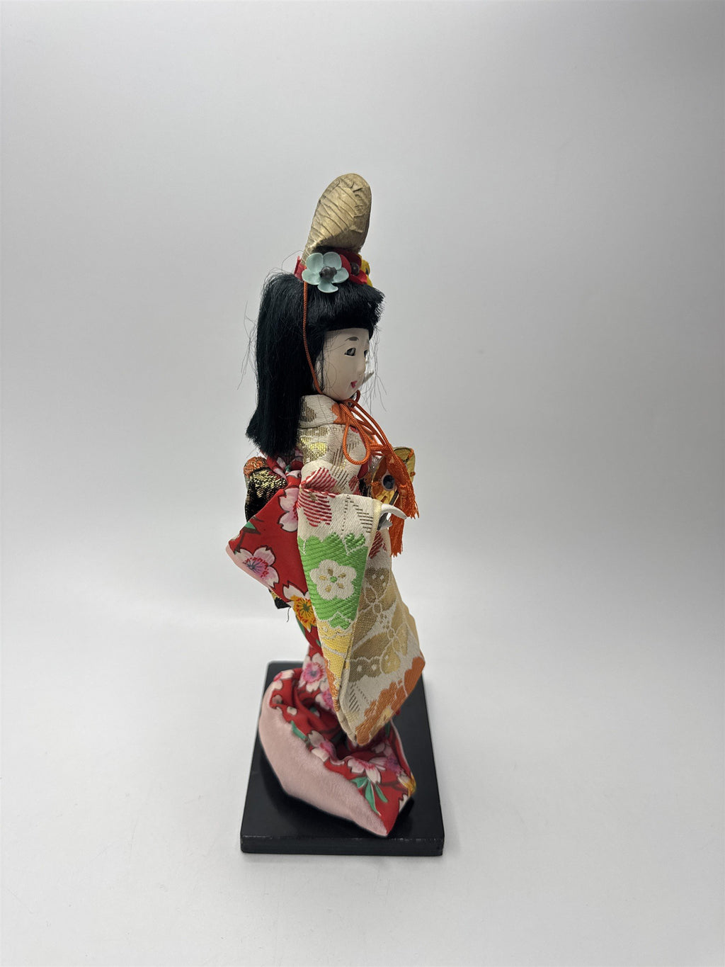 9" Tall Japanese Geisha Doll in Traditional Kimono Holding a Drum Playing Drum