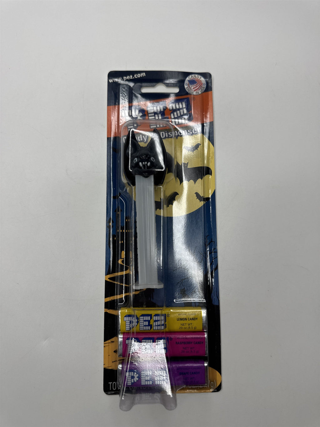 2010 Glow in the Dark Black Bat Halloween PEZ Candy Dispenser GLOWS