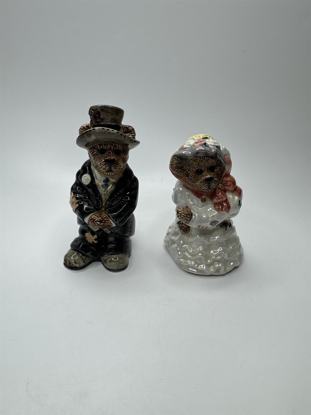 Bearware Pottery Bride and Groom Salt and Pepper Shakers Set Bear Themed