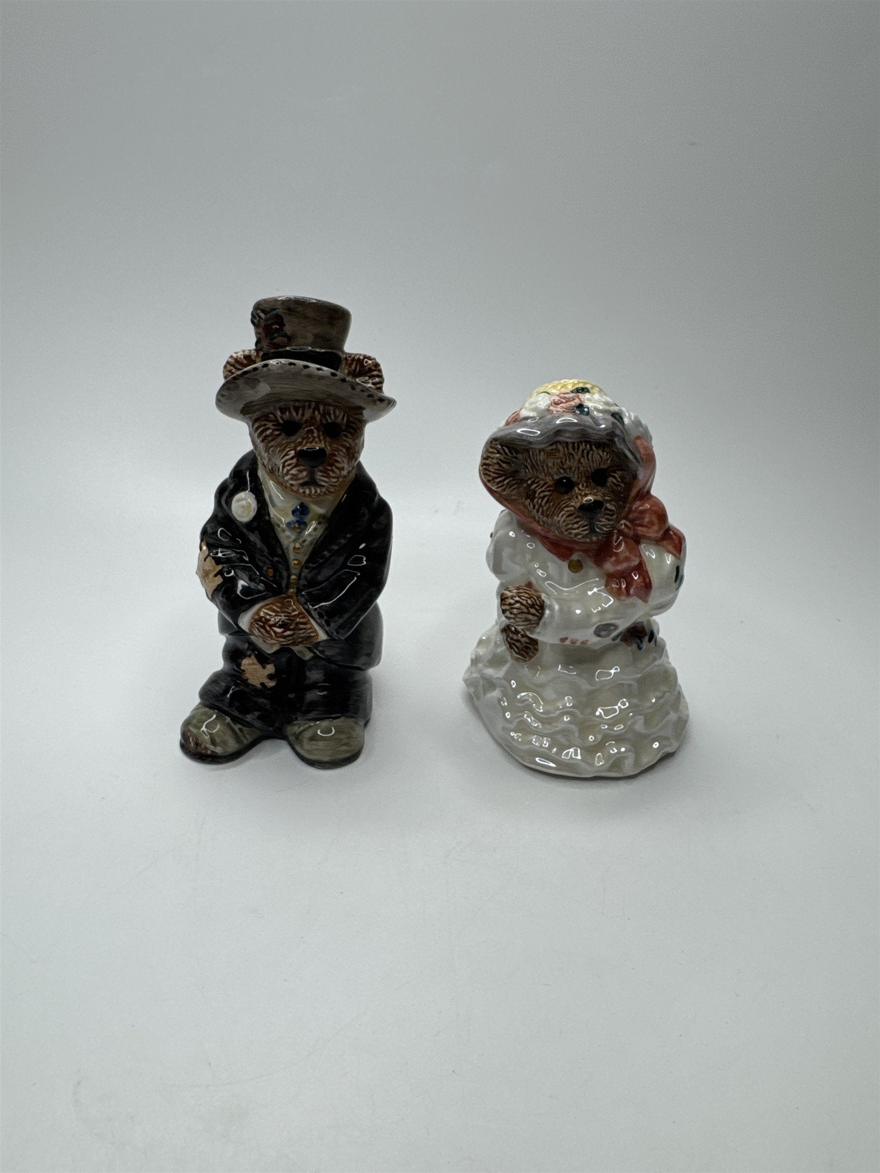 Bearware Pottery Bride and Groom Salt and Pepper Shakers Set Bear Themed